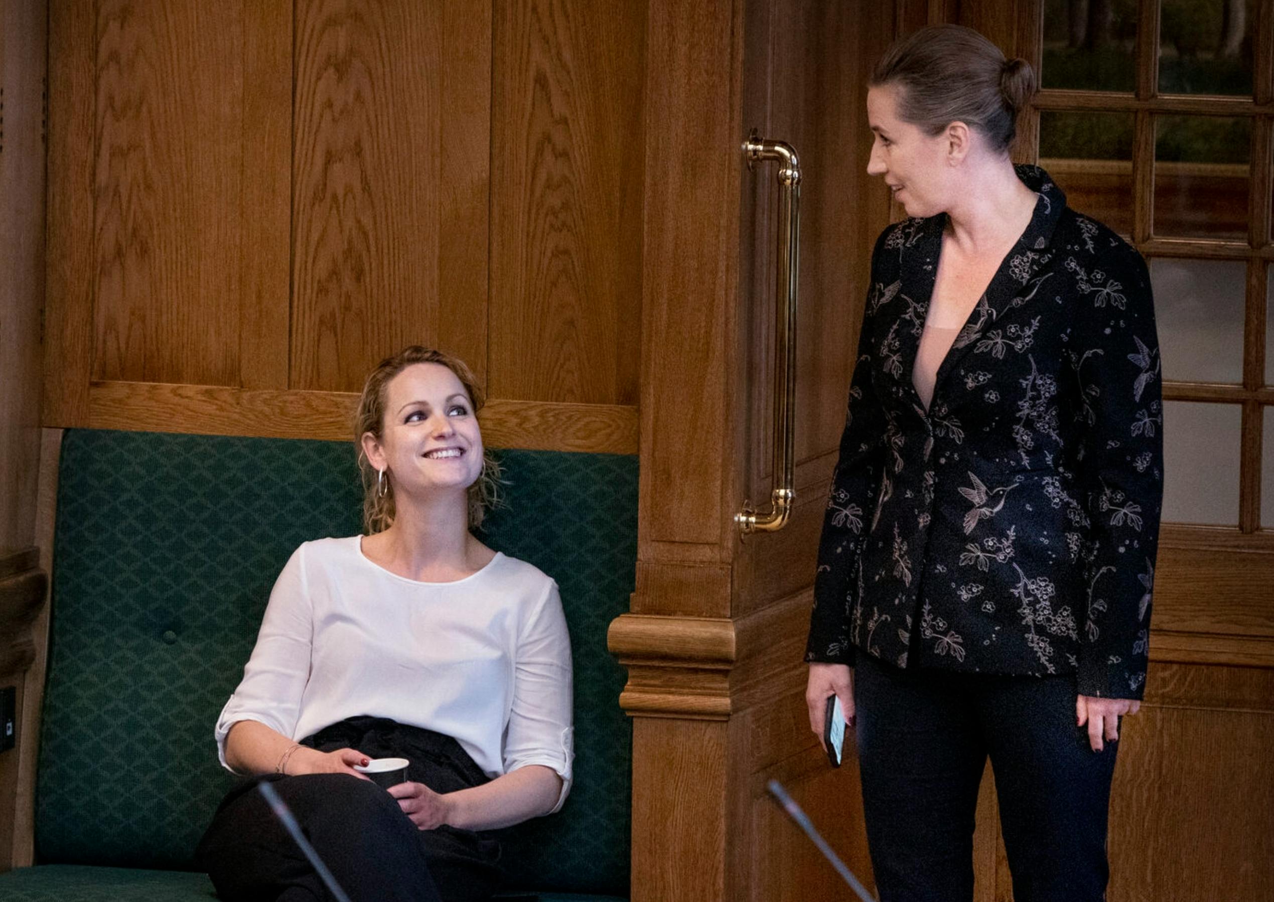 Mette Frederiksen lover at tage affære over for de skyhøje fødevarepriser - og det er Pernille Skipper enig i. Smør, kaffe og kød er nemlig blot nogle af de fødevarer, der er stukket helt af prismæssigt.
