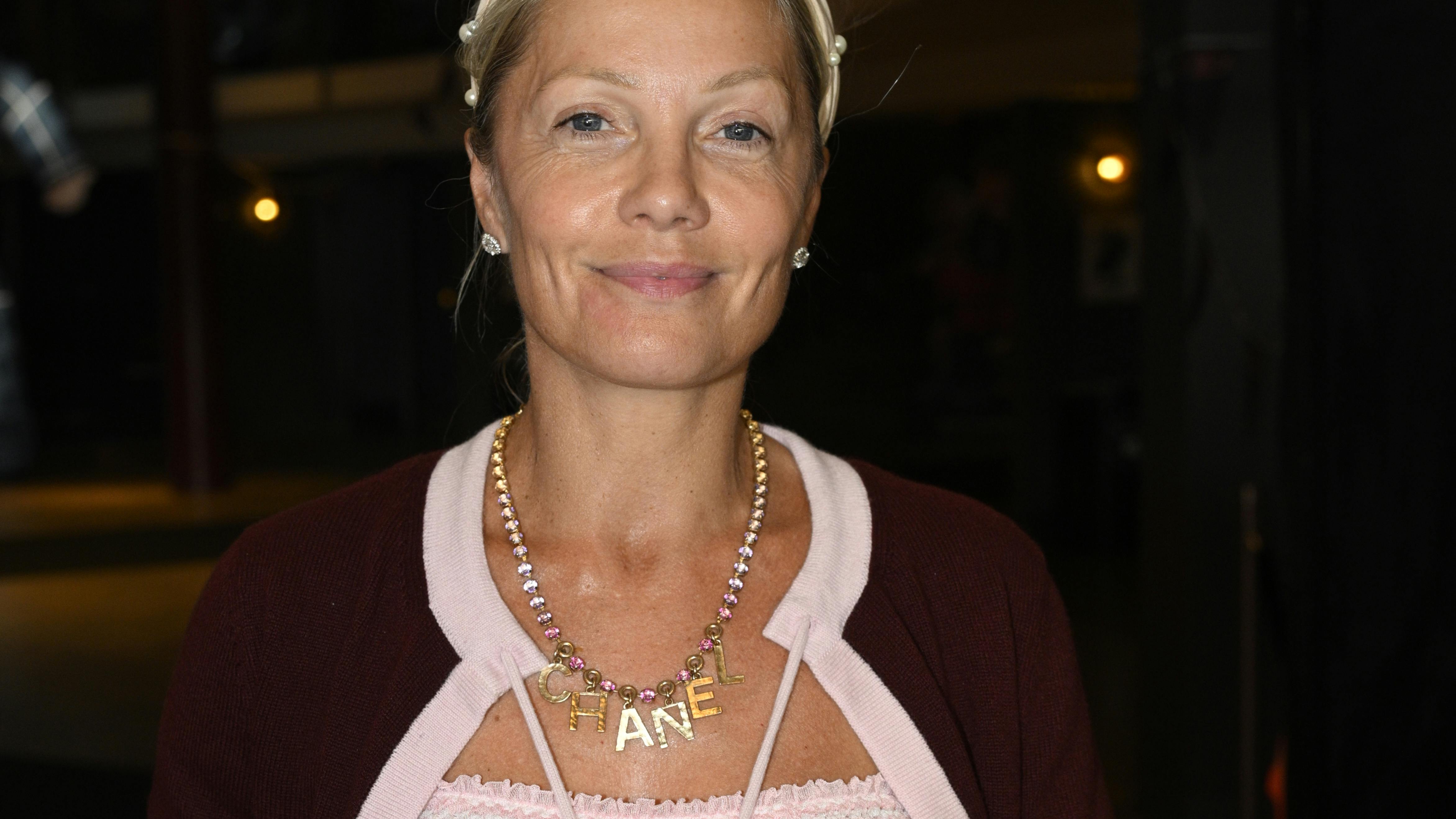 Caroline Fleming var trukket i Chanel-halskæden, da hun søndag fokuserede på at holde fri med sin yngste søn.