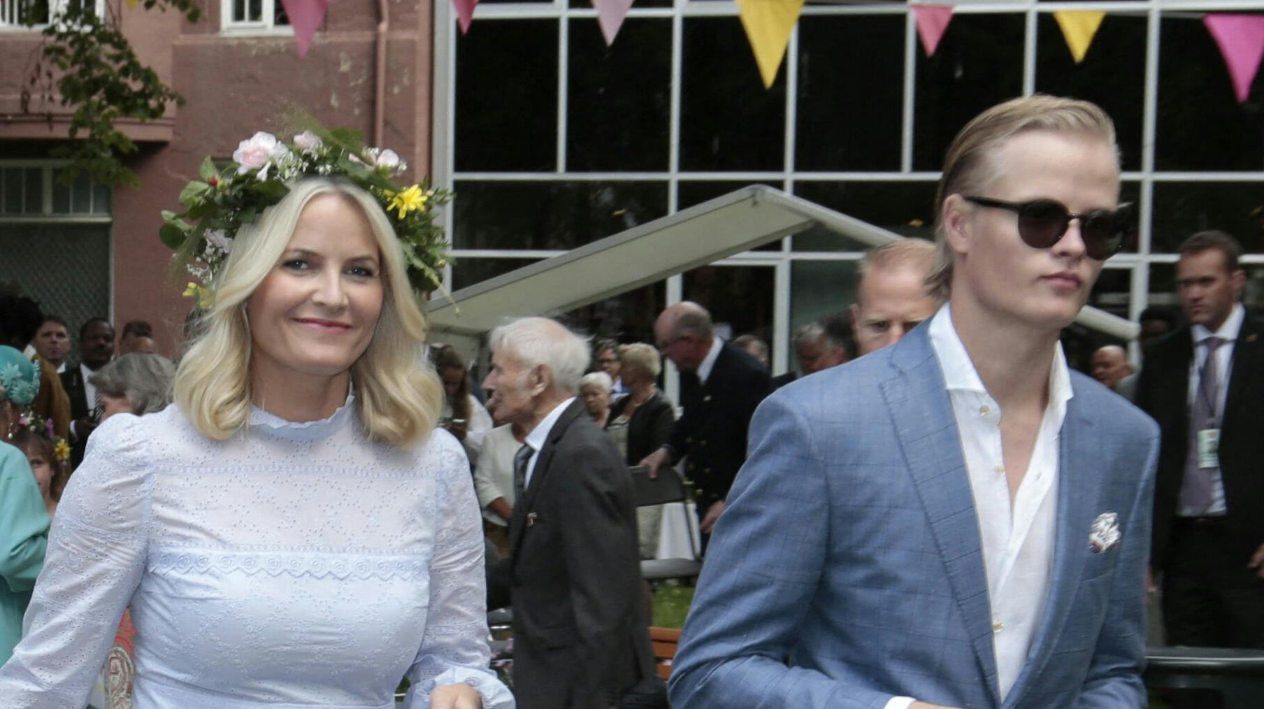 Ifølge tiltalen standsede Marius Borg Høiby ikke efter sin første anholdelse i august 2024 – tre måneder senere skal han have begået endnu en voldtægt i Oslo.