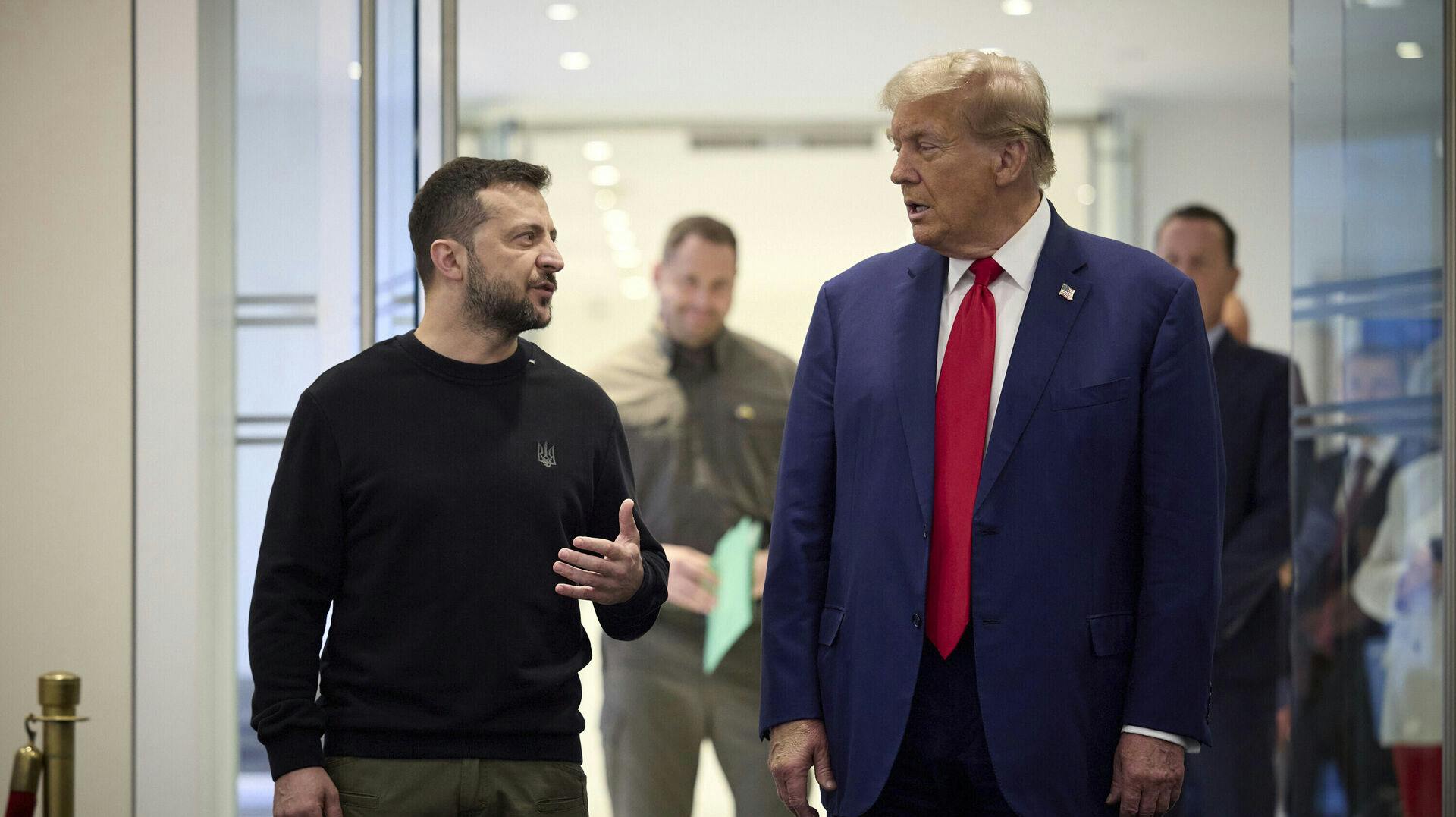 Donald Trump og Volodymyr Zelenskyj mødes mandag klokken 19.00 dansk tid i Det Hvide Hus.