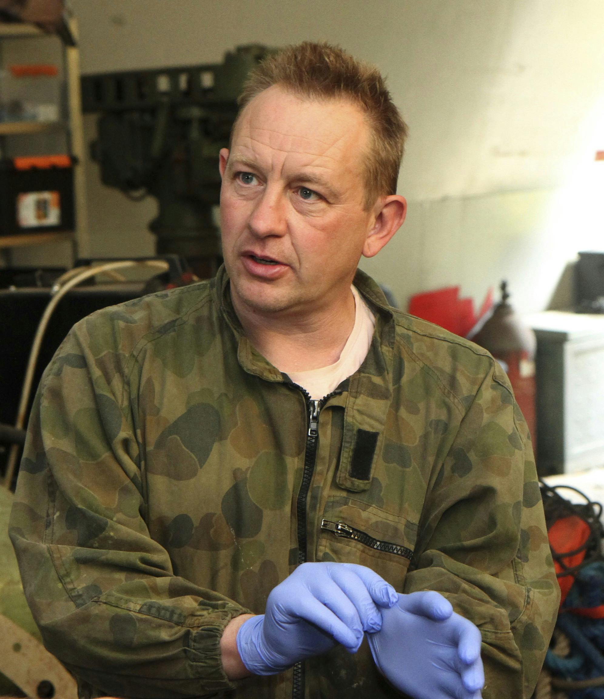 Billeder af ubåd og Peter Madsen