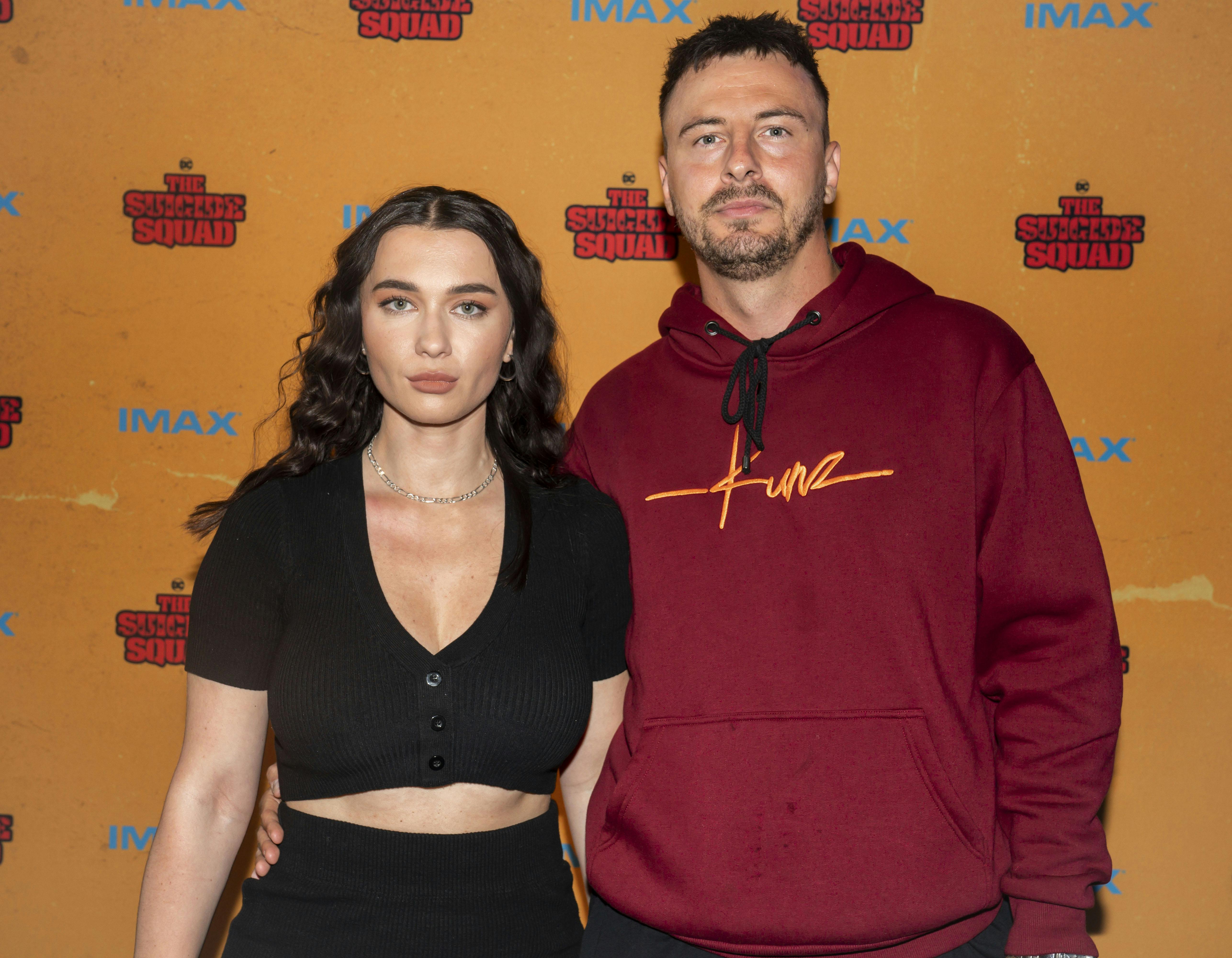 Irina Olsen og Morten "Faustix" Olsen bor stadig sammen, og ingen af dem taler højt om deres åbenlyse problemer i forholdet.