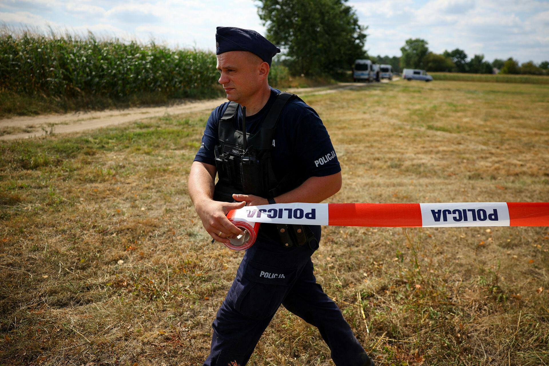 Et uidentificeret objekt faldt natten mellem tirsdag og onsdag ned på en majsmark og eksploderede, melder de polske myndigheder.