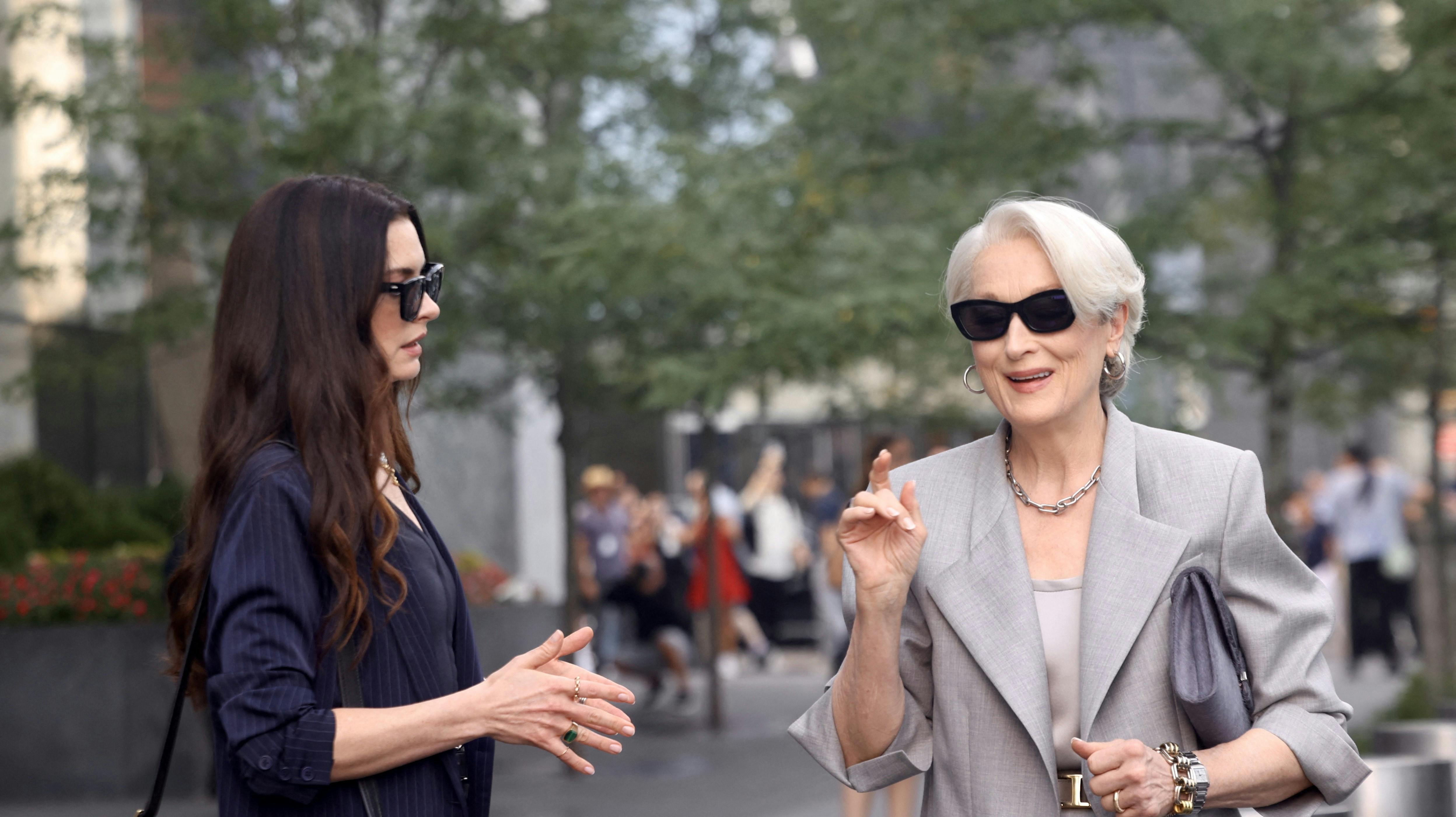 Anne Hathaway og Meryl Streep på optagelser til "The Devil Wears Prada 2" i New York City.