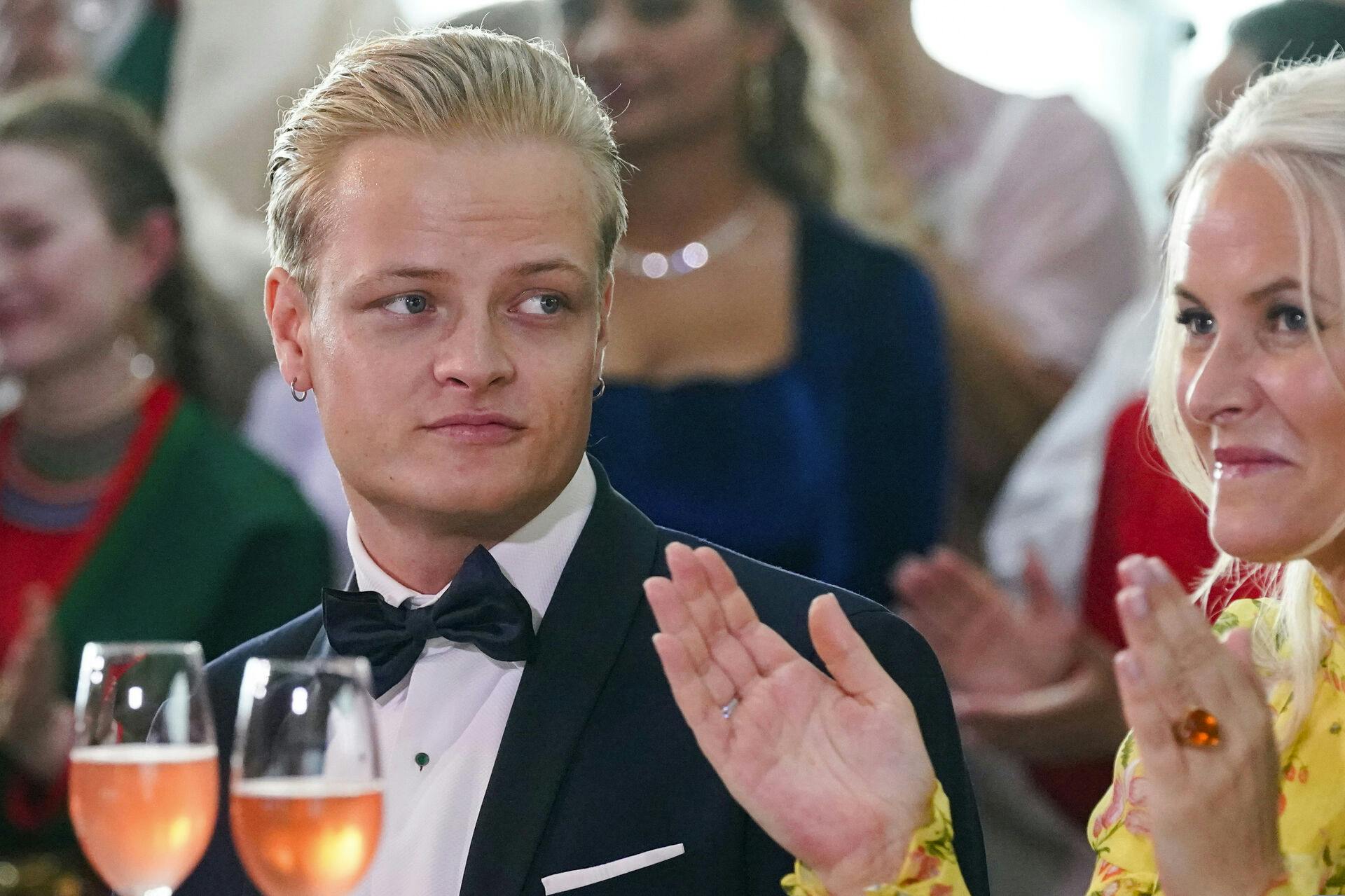 Marius Borg Høiby er tiltalt for 32 forhold.