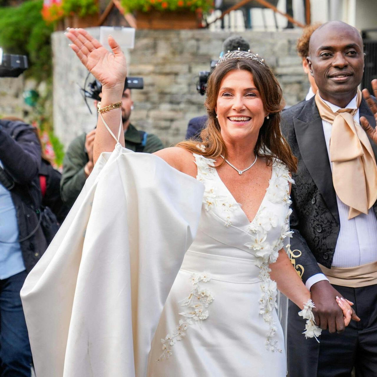 Nu er der nyt om den omdiskutrede Netflix-dokumentar om prinsesse Märtha Louise og Durek Verrett.