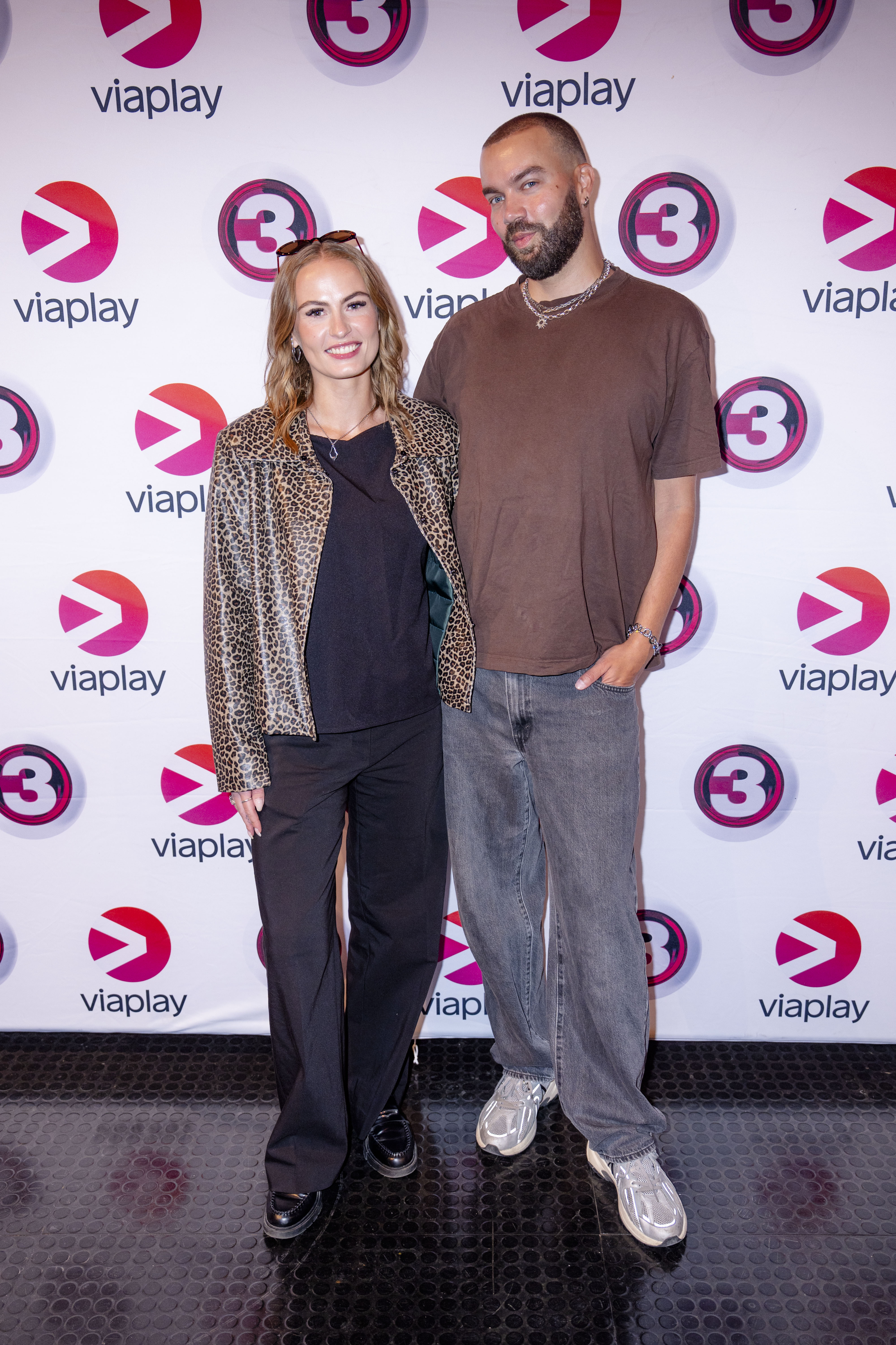 Influencer Signe Kragh og realitydeltager Rasmus Lindbjerg.