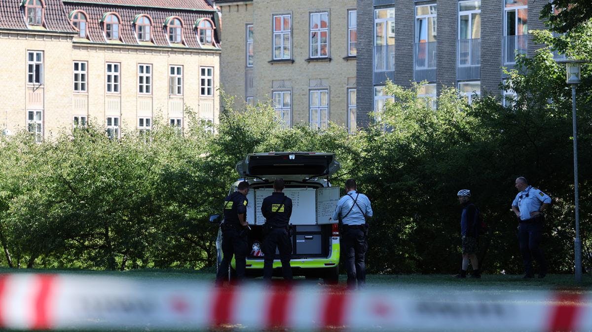 Politiet har fredag eftermiddag anholdt en 21-årig mand efter knivstikkeri i Aarhus.