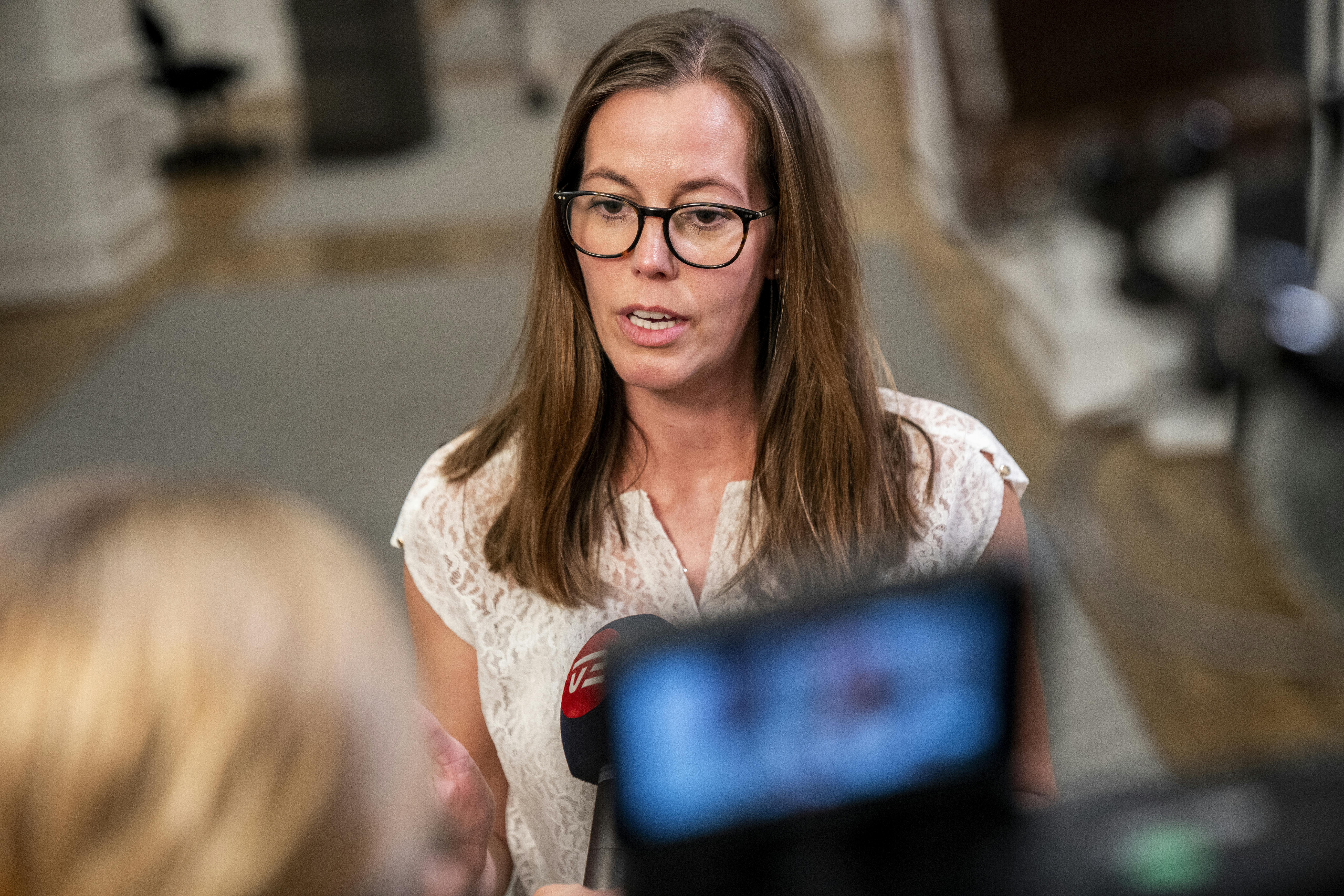 Mai Mercado (K) udtaler sig efter et åbent samråd om opfølgning på TV 2-dokumentaren "Den Sorte Svane", på Christiansborg, fredag den 21. juni 2024. Samrådet er indkaldt af Retsudvalget.
