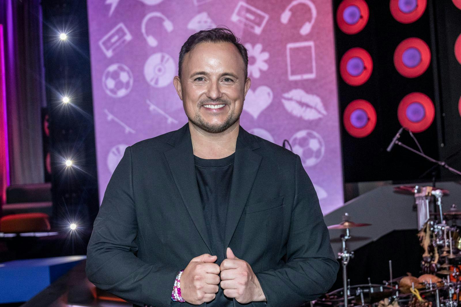 Thomas Evers Poulsen er ovenud lykkelig for sin nye dansepartner.