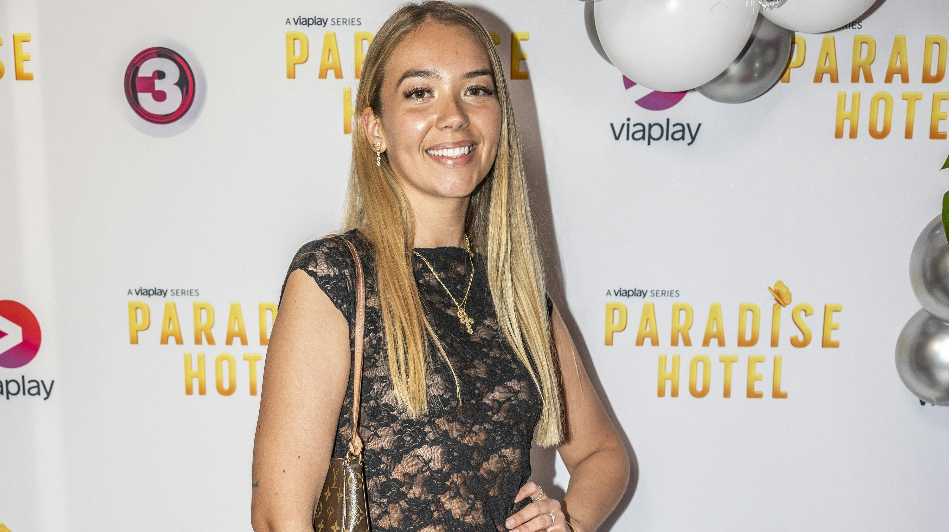 Mathilde Bang til premierefesten for sæson 21 af "Paradise Hotel". Nu har hun sparet op til større bryster.