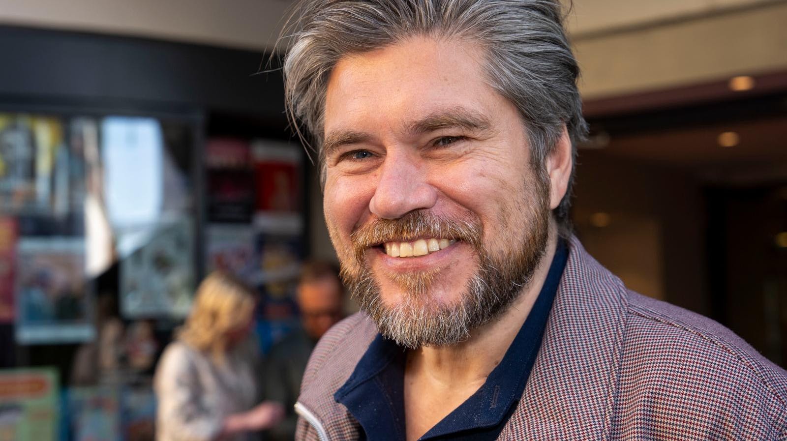 Rasmus Bjerg og familien leder efter et nyt sted, der skal totalrenoveres, har han tidligere fortalt.