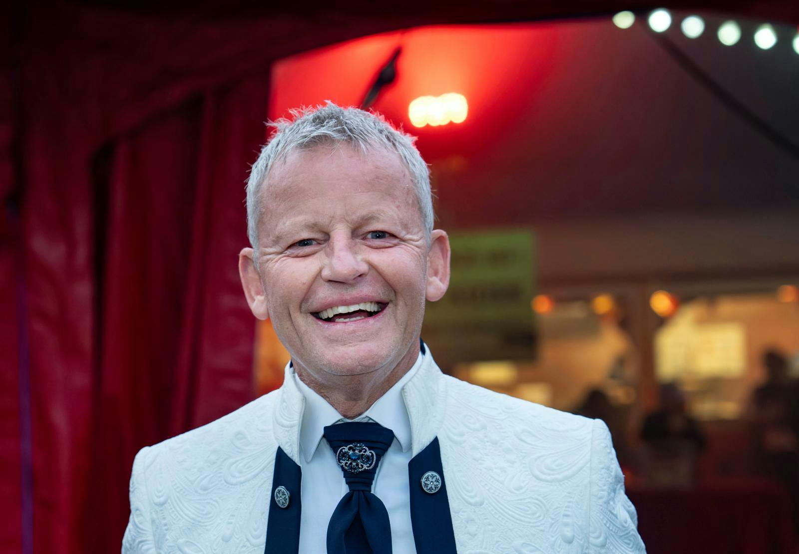 Bubber er blevet ansigtet udadtil på Cirkus Arena, hvor han i årevis har været sprechstallmeister - senest med Sukkerchok-sangerinden Malene Qvist.