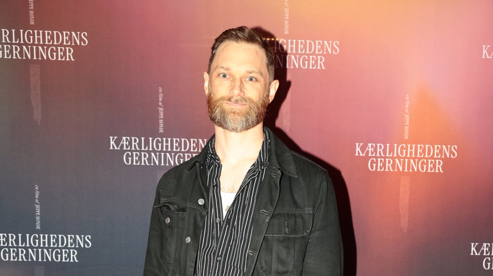 Silas Bjerregaard gør sig som forsanger i Turboweekend. Men i aften er det tjansen som eksmand, han udfylder til punkt og prikke.
