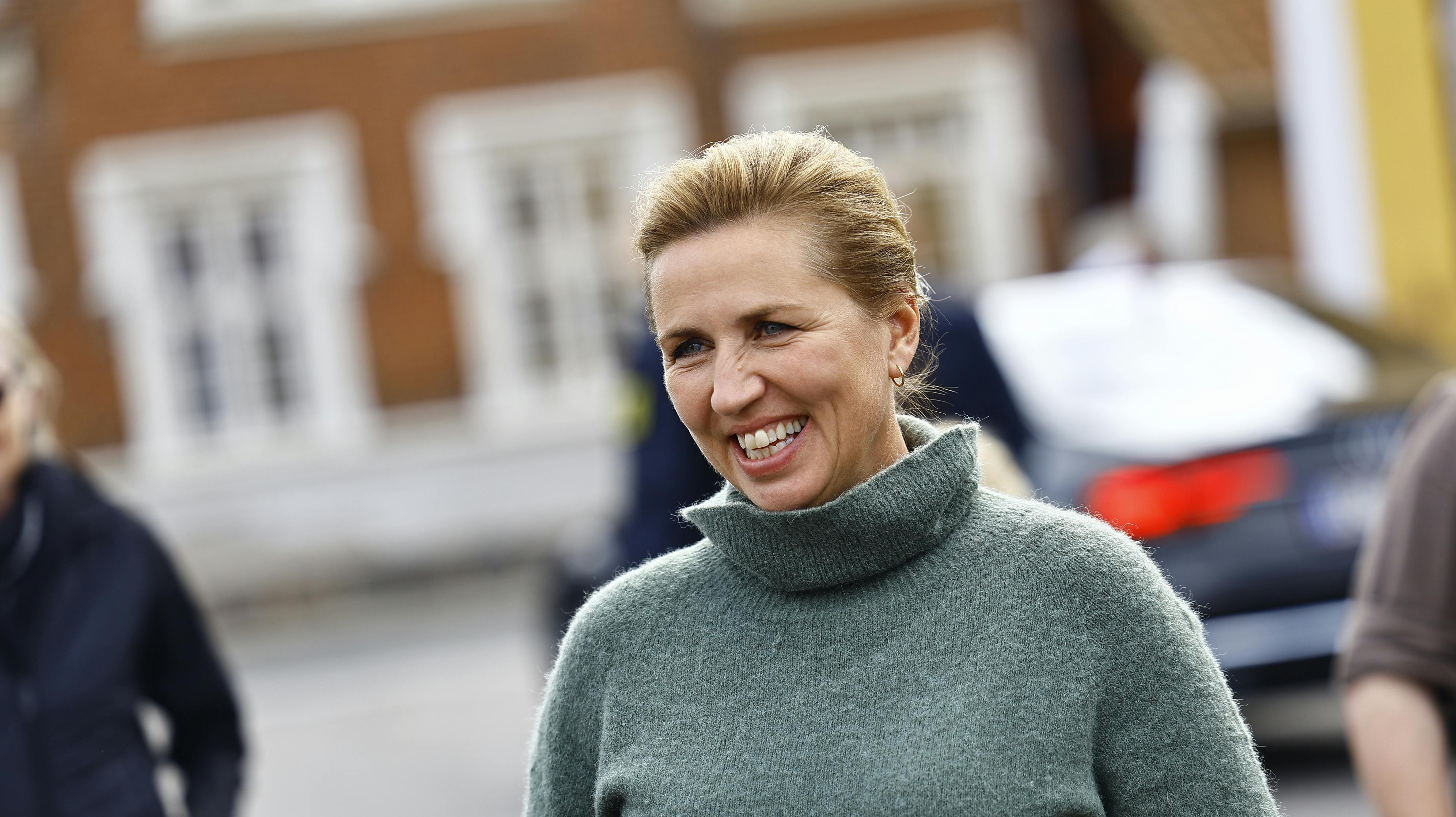 Mette Frederiksen siger nu undskyld.