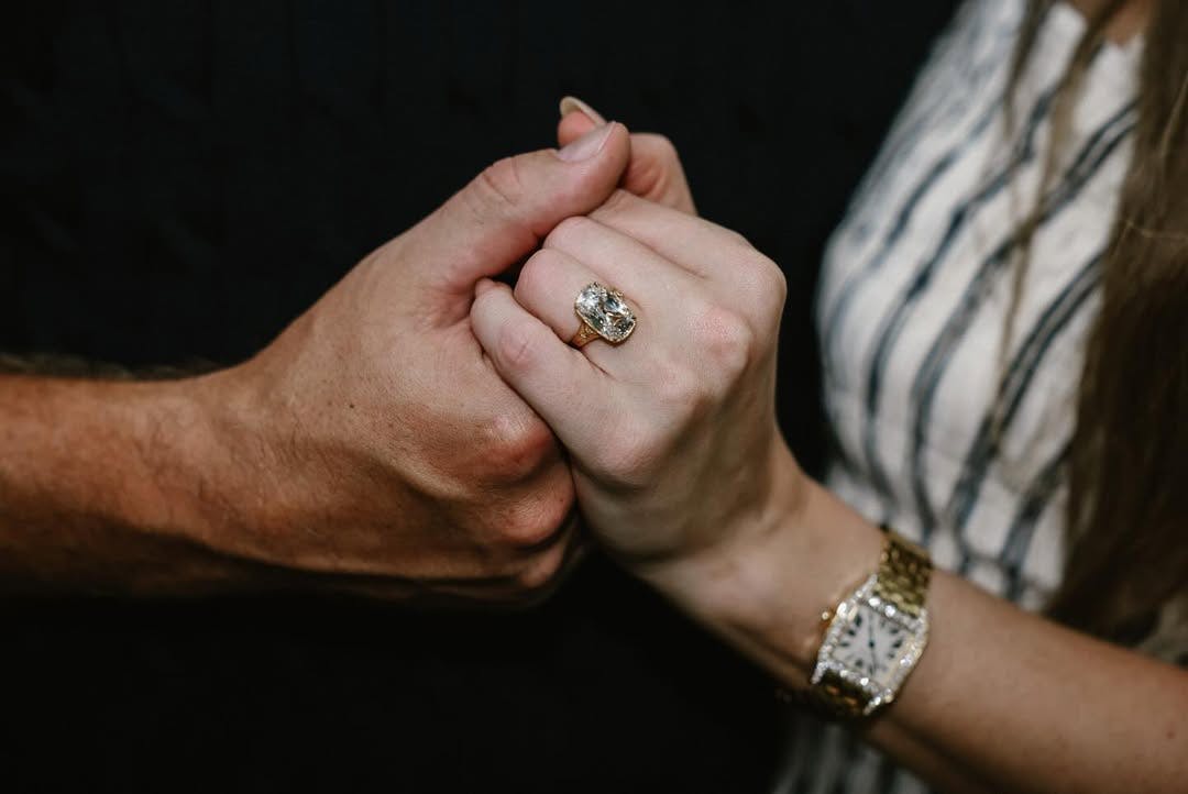 https://imgix.seoghoer.dk/2025-08-27/Your-English-teacher-and-your-gym-teacher-are-getting-married---%282%29.jpg