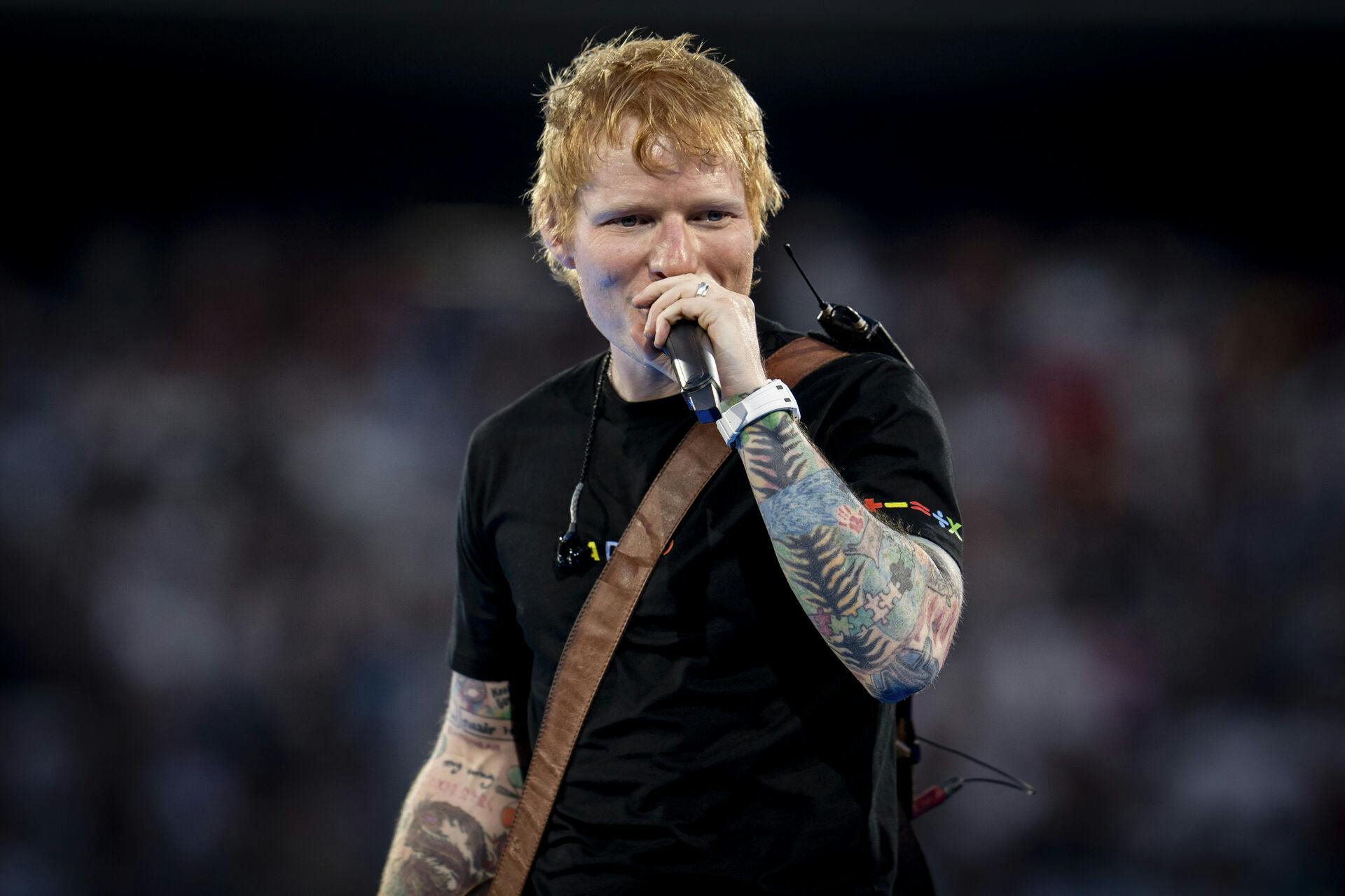 Der er dømt tre kedelige koncerter mere i Danmark, hvis Ed Sheeran ikke tager sig alvorligt sammen og gør mere end at optræde for blot at lægge flere millioner til formuen.