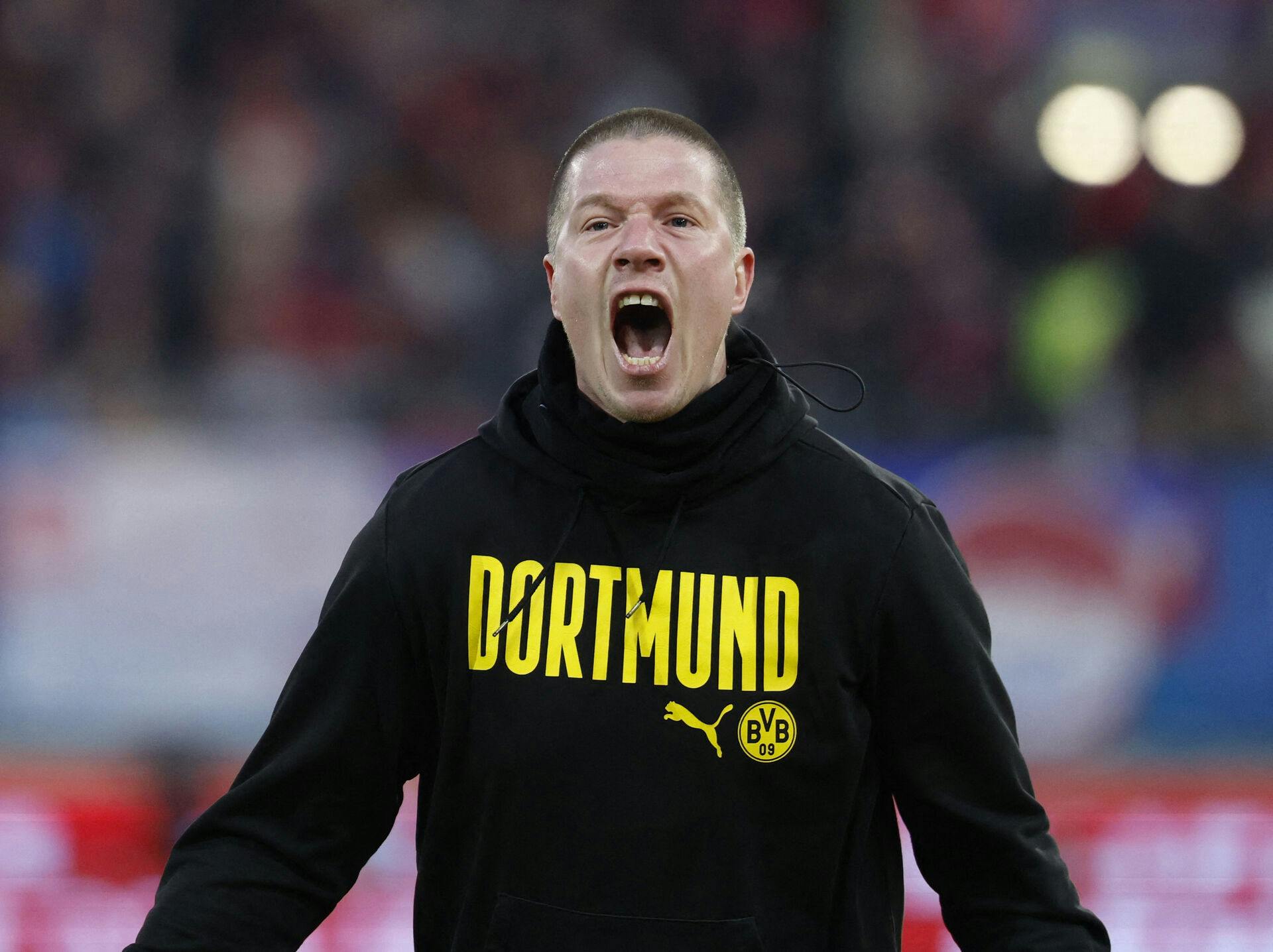 Mike Tullberg virker nu til at være et skridt tættere på jobbet som FC Midtjylland-træner, efter Borussia Dortmund har bekræftet, at han stopper i den tyske klub.