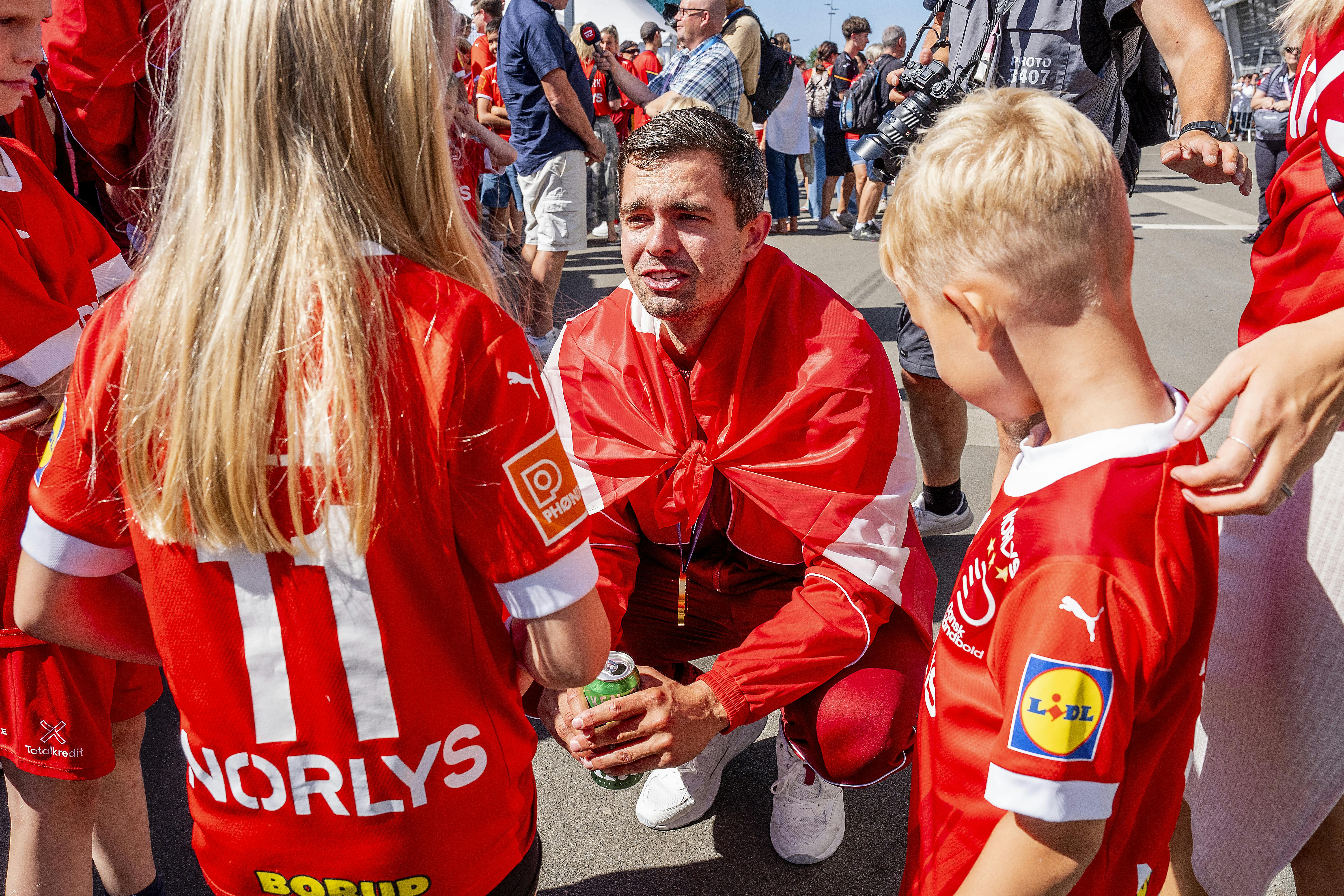 Rasmus Lauge og konen Sabrina Jepsen har i et større interview med Jyllands-Posten åbnet op for den enormt svære tid, som hele familien har været igennem, efter datteren Anna blev født alt for tidligt.