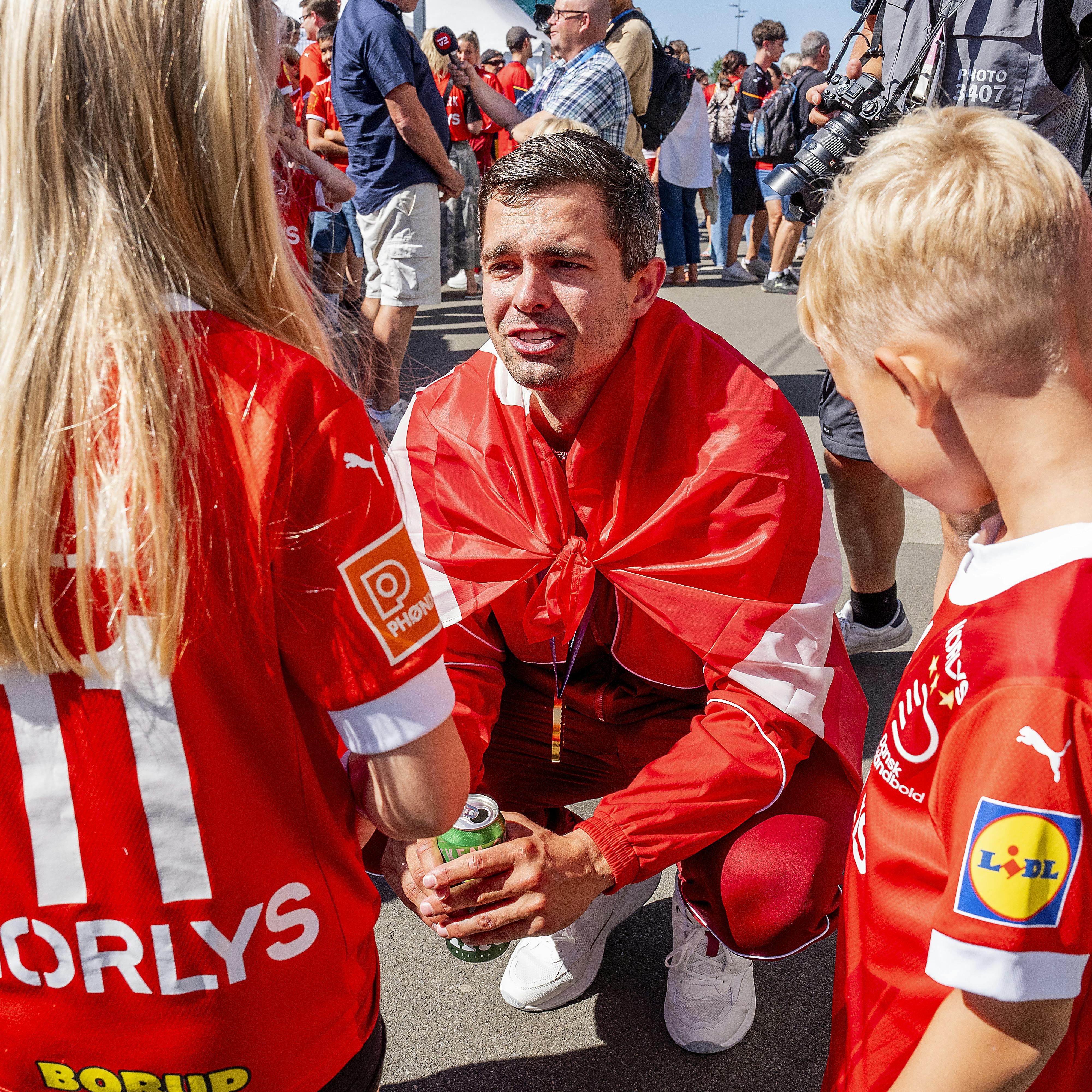 Rasmus Lauge og konen Sabrina Jepsen har i et større interview med Jyllands-Posten åbnet op for den enormt svære tid, som hele familien har været igennem, efter datteren Anna blev født alt for tidligt.