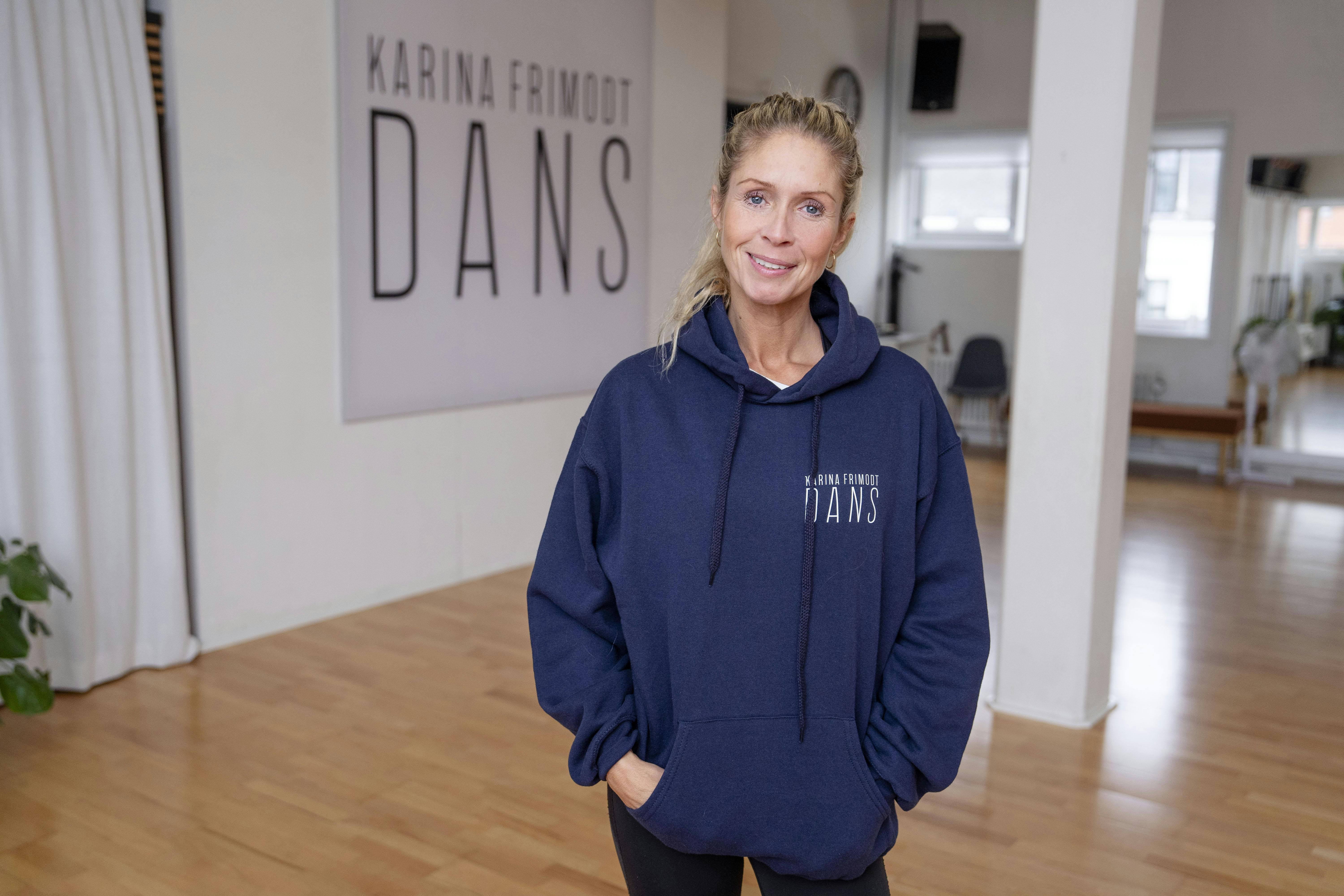 Sidste år var SE og HØR forbi "Karina Frimodt Dans" for at forsøge at lære en lille dans under "Vild med dans"-sæsonen.