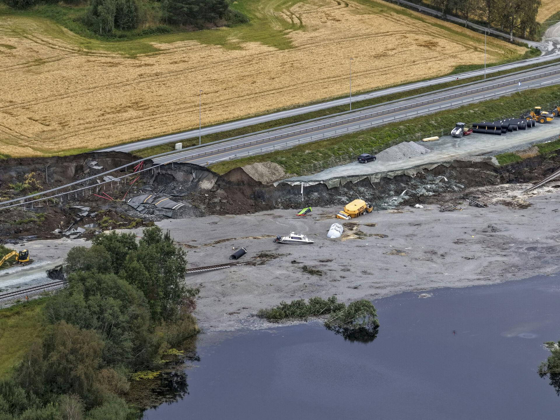 Den danske mand, som fortsat er savnet efter et jordskred i Norge, og som antages at have mistet livet, arbejdede med forholdene i undergrunden i området.