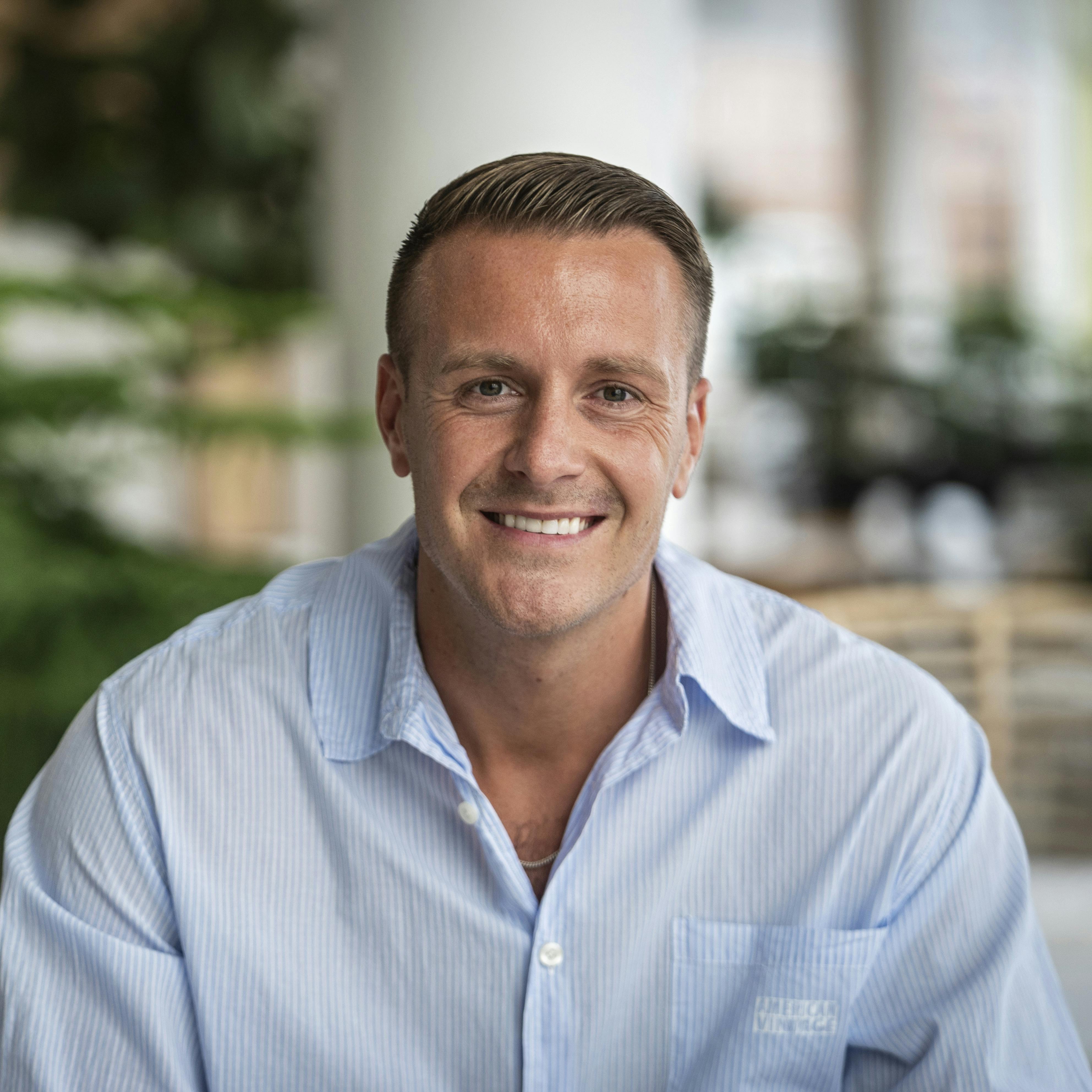 Andreas Holm fra "Bachelorette" og "Robinson Ekspeditionen" har gæstet SE og HØR-podcasten "Sladderministeriet".