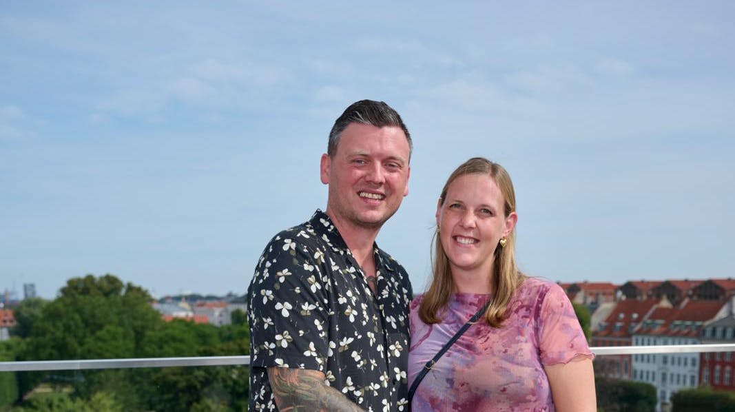 Robert Hansen og hans forlovede Rikke venter barn nummer tre. Det bliver anden dreng i børneflokken.