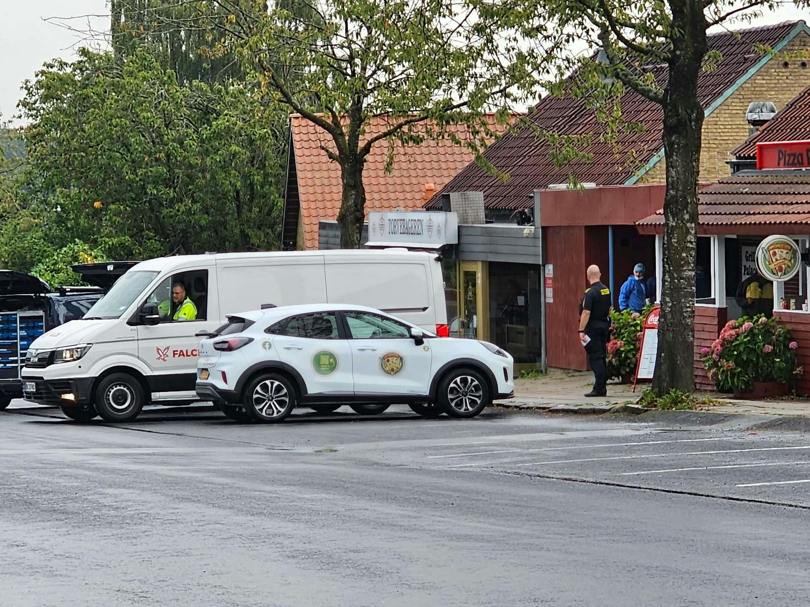 Drabet skete i pizzaforretningen, man kan skimte til højre på dette billede.