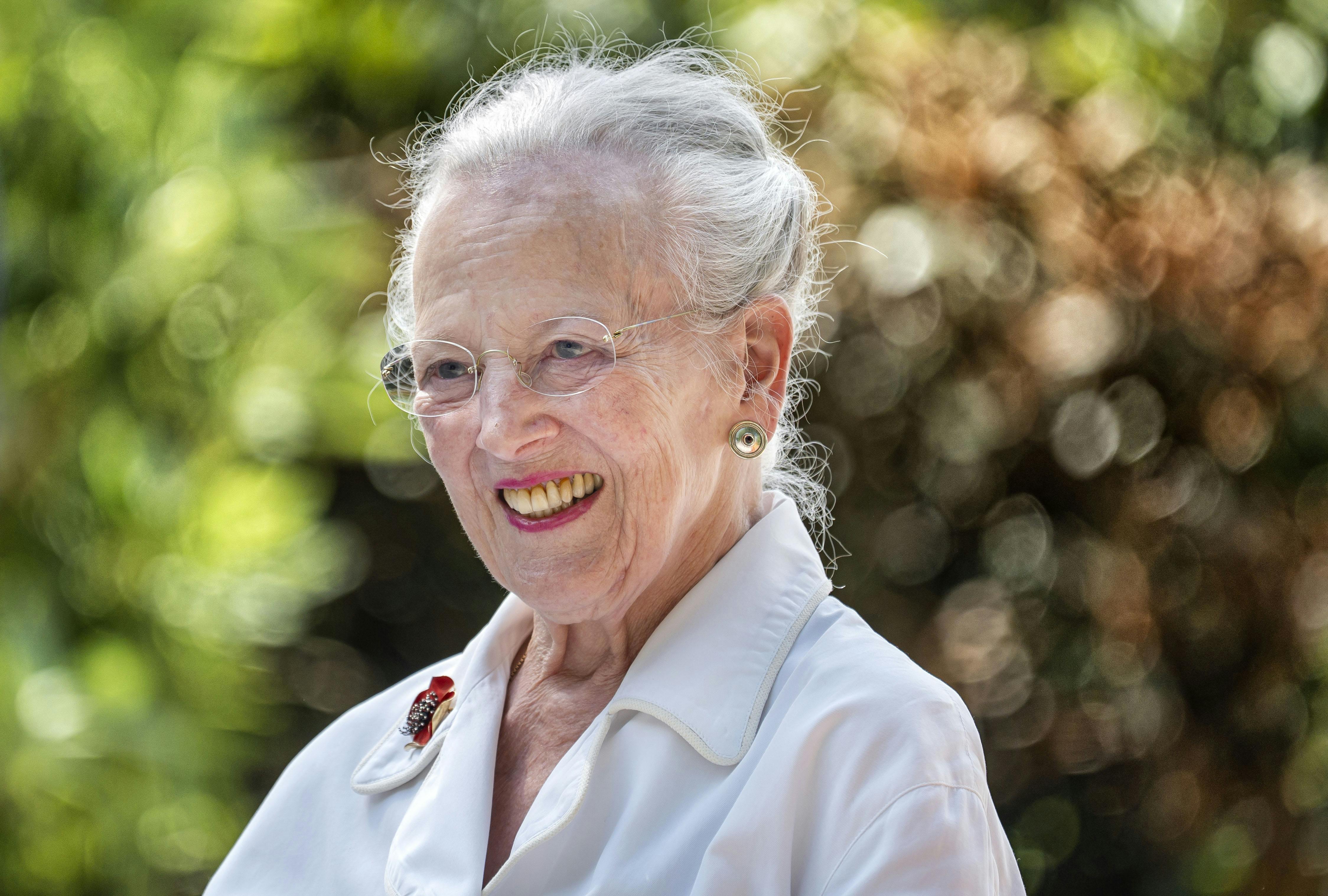 Mandag blev 85-årige dronning Margrethe spottet i det sydsjællandske – nærmere bestemt på Lolland – og det er der en ganske god forklaring på: