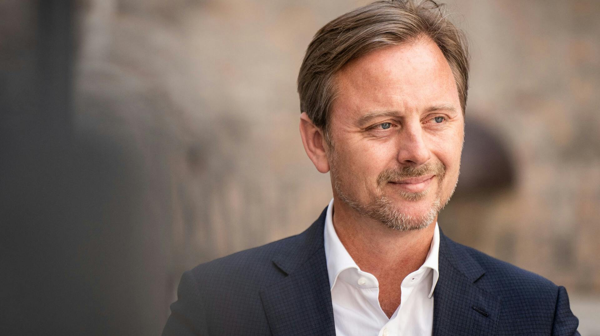 Moderaternes spidskandidat i København Lean Milo meddeler på Facebook, at han trækker sig fra kommunalvalget af personlige årsager: - Når familien går i opløsning, må jeg sande, at man ikke kan alt, forklarer han.