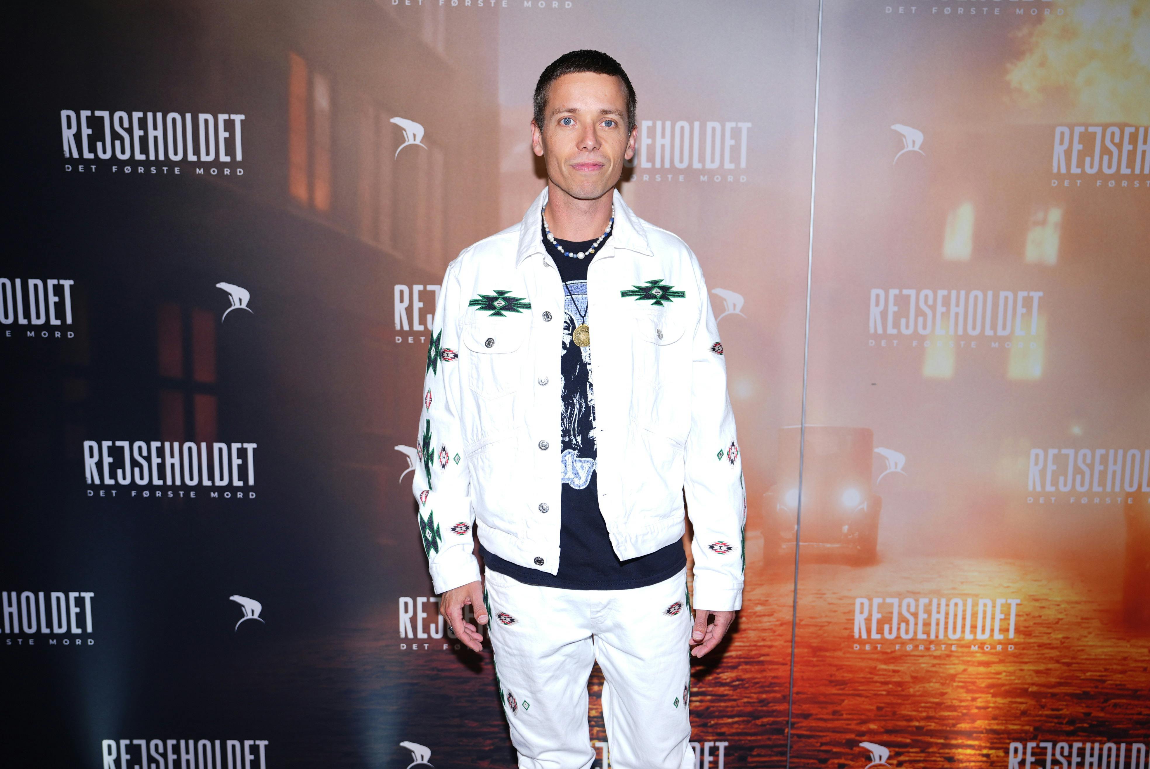 Mads Langer er solo til premiere, men formentlig ikke derhjemme.