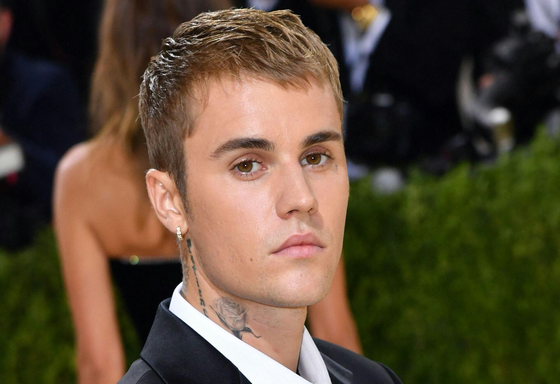 Justin Bieber udgiver endnu et album, fortæller han nu.