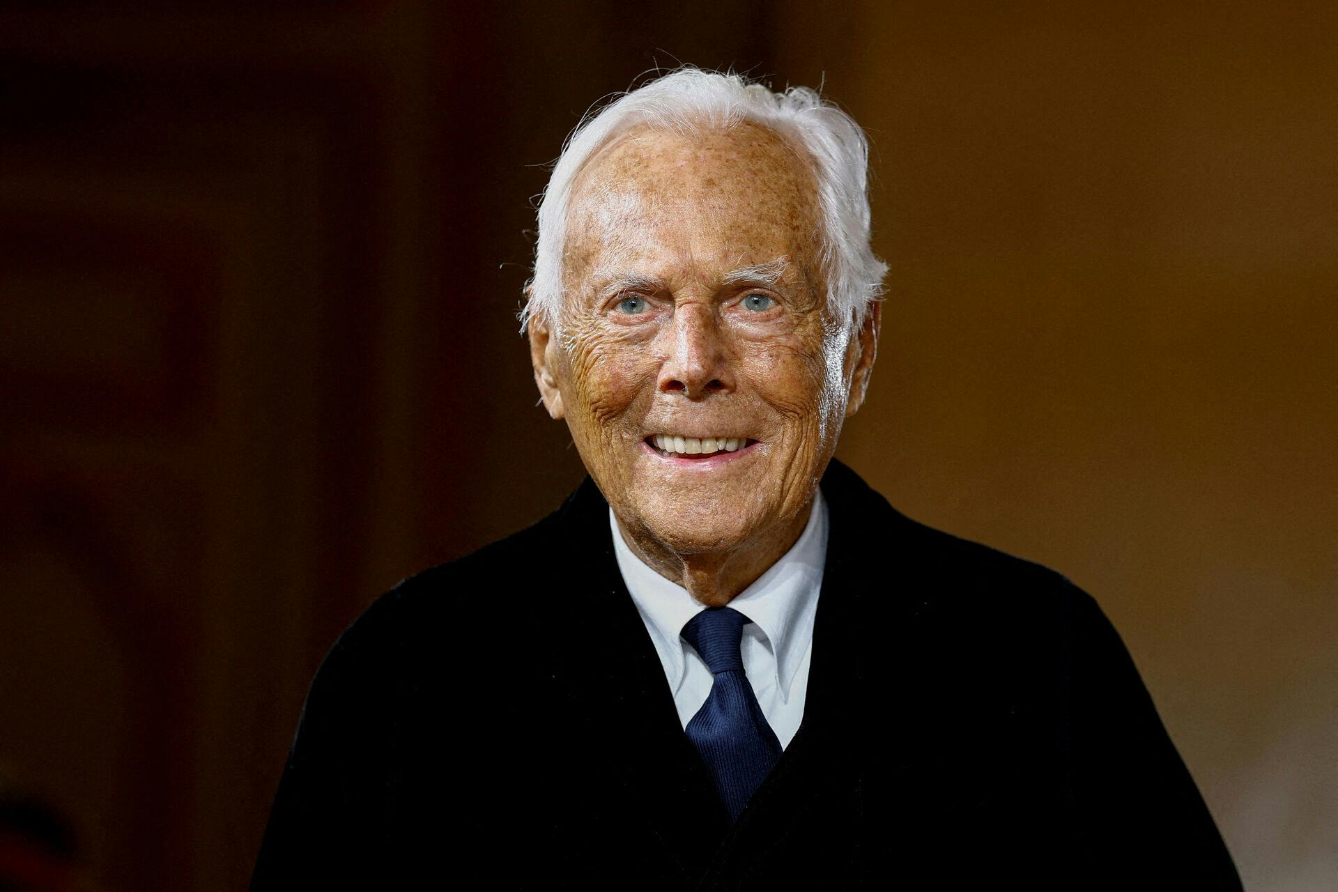 Modedesigner Giorgio Armani er død i en alder af 91 år.