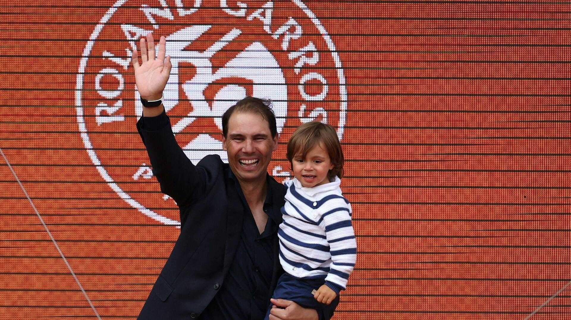 Rafael Nadal sammen med sin toårige søn Rafael Junior, der nu er blevet storebror.