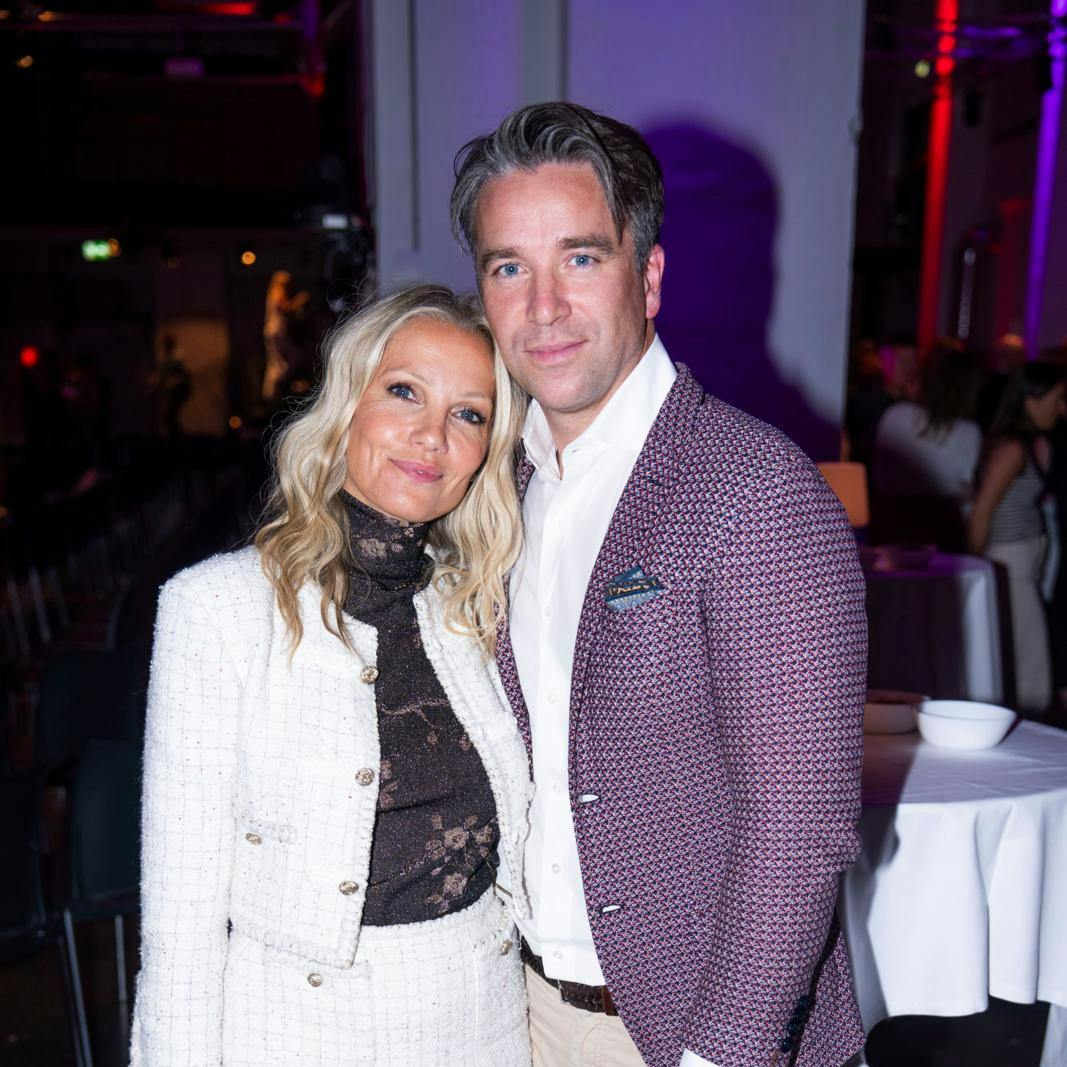 Frederik Køll, 45, kom dumpende ind i Caroline Flemings liv, da hun brækkede nogle ribben. Nu er han og deres privathospital omdrejningspunktet i hendes liv.