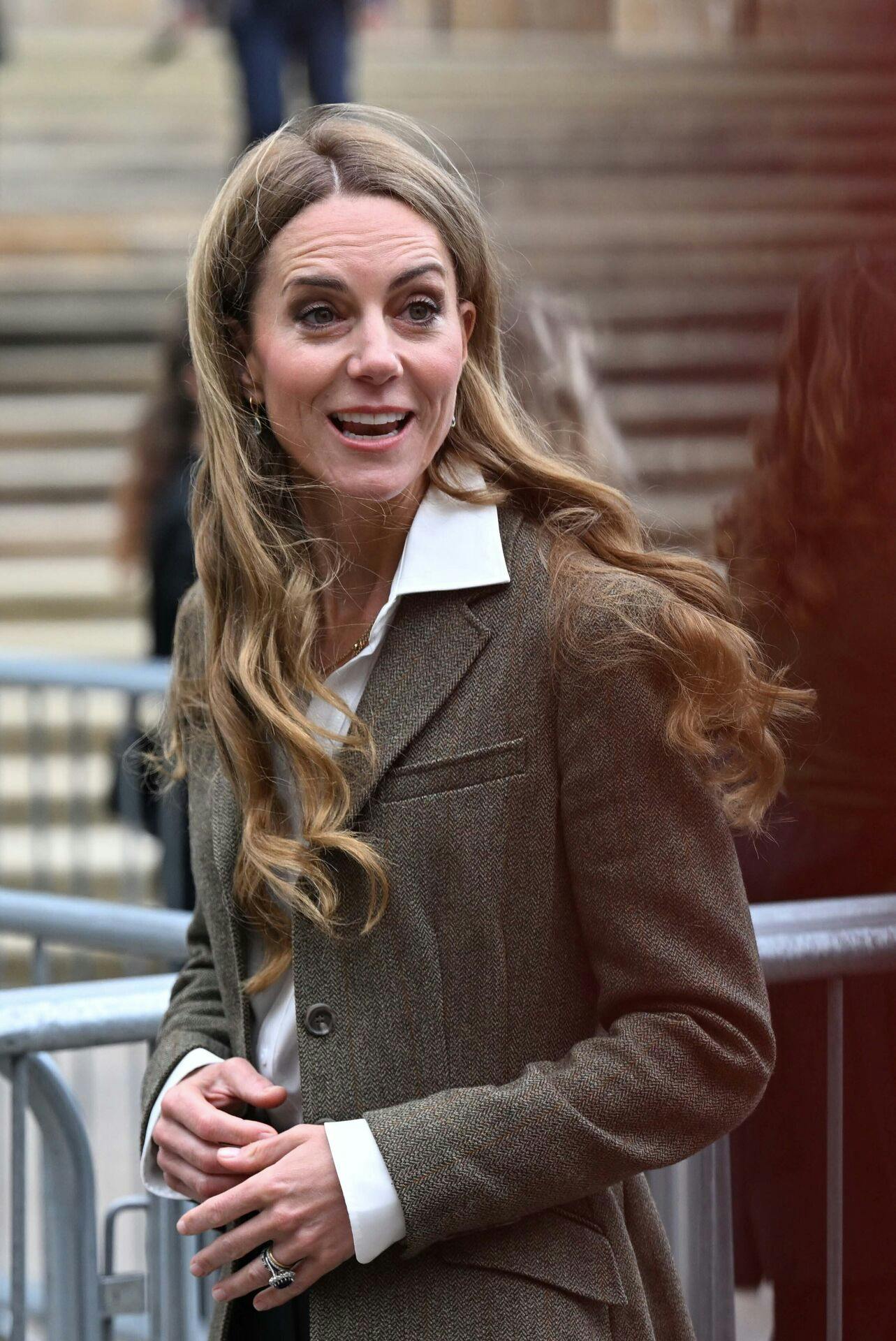 Prinsesse Dianas tidligere frisør har delt et længere opslag på instagram, hvor han blandt andet fortæller, at han er ”chokeret, forfærdet og frastødt” over kritikken af prinsesse Kates nye hår