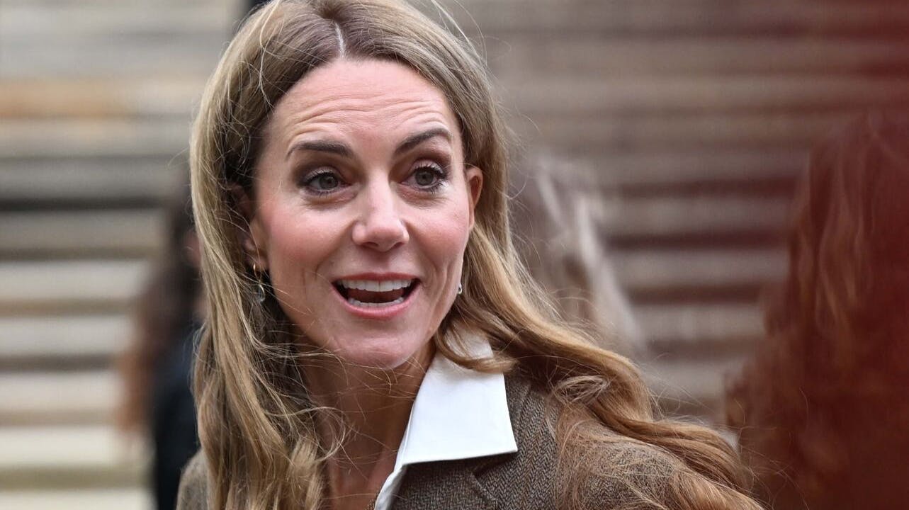 Prinsesse Dianas tidligere frisør har delt et længere opslag på instagram, hvor han blandt andet fortæller, at han er ”chokeret, forfærdet og frastødt” over kritikken af prinsesse Kates nye hår