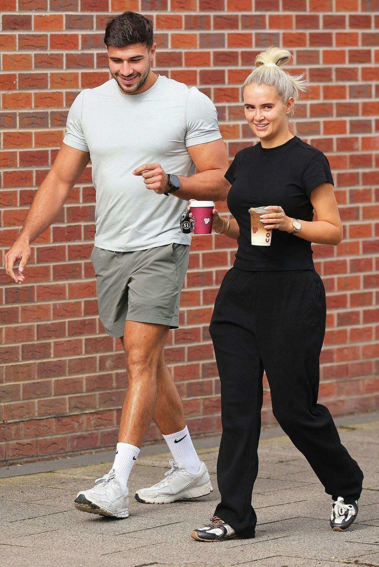 Tommy Fury bliver beskyldt for at snyde til det triathlon, som han gennemførte i starten af september, hvor kæresten Molly-Mae ventede på ham ved målstregen.