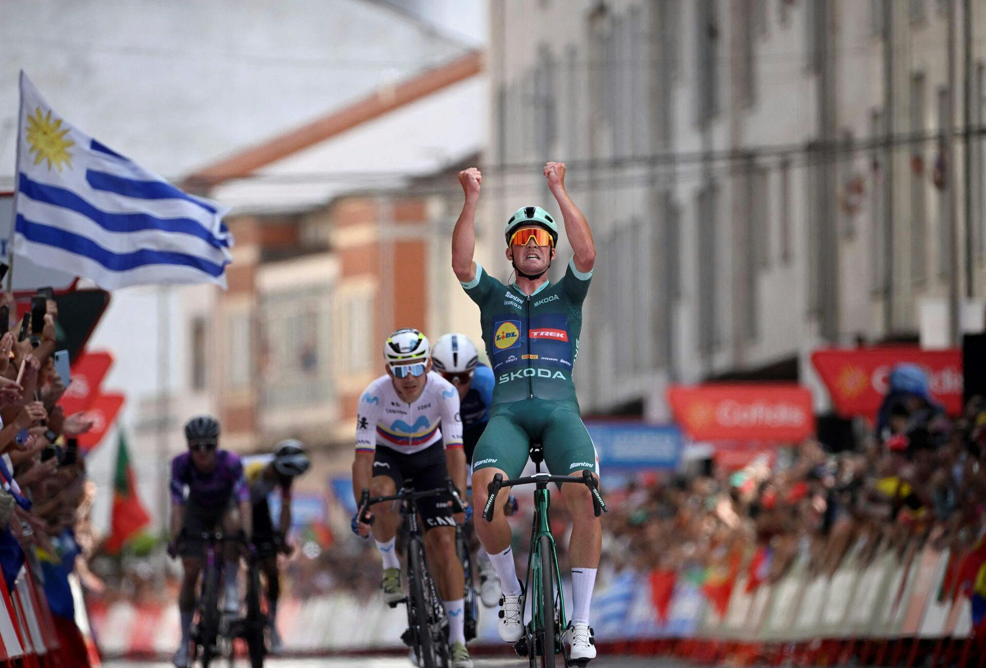 Mads Pedersen vandt overlegent 15. etape i Vuelta a España.