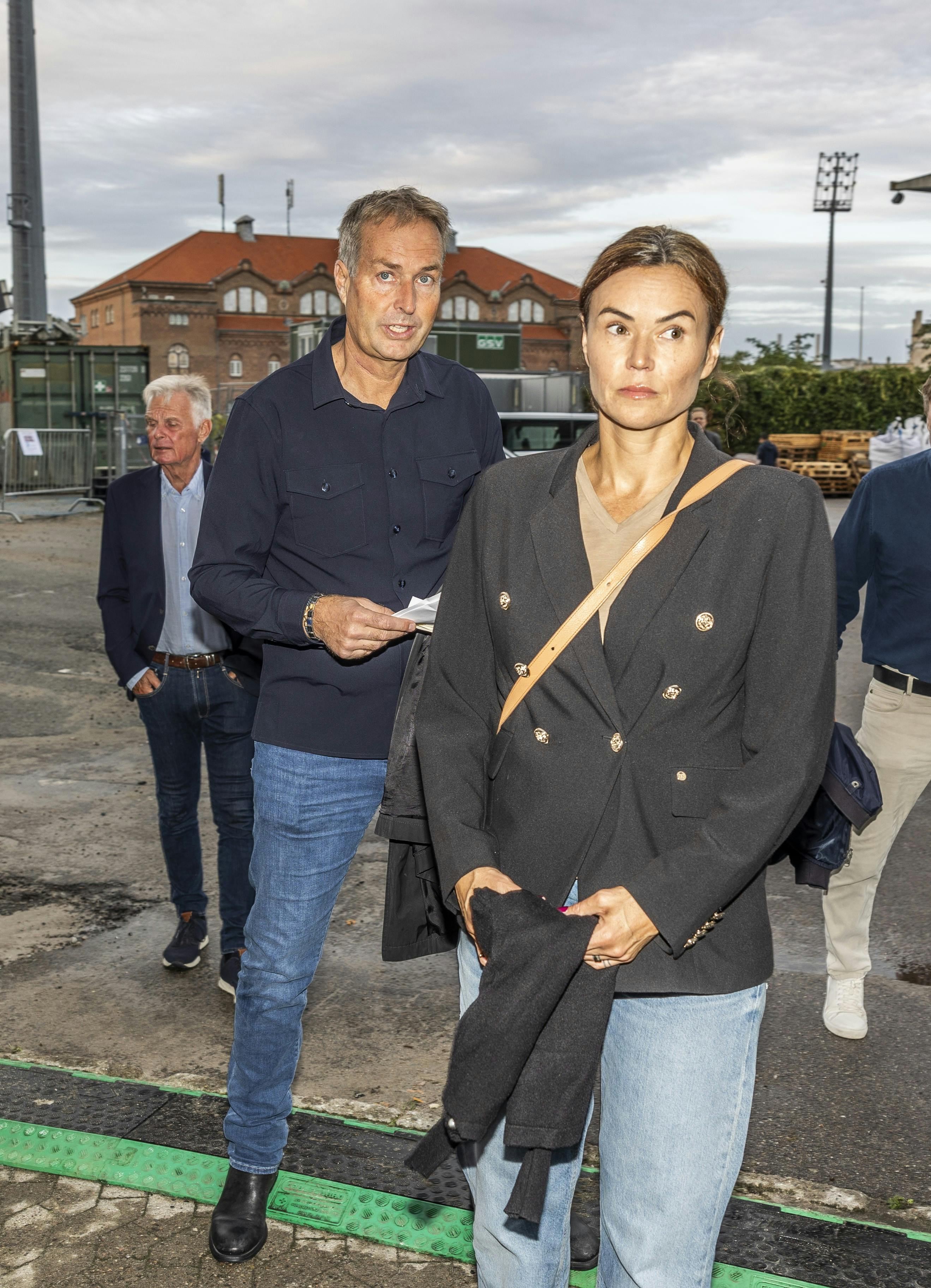 Kasper Hjulmand og kæresten Maliina Abelsen var sammen i Parken for at se landskampen mellem Danmark og Skotland.