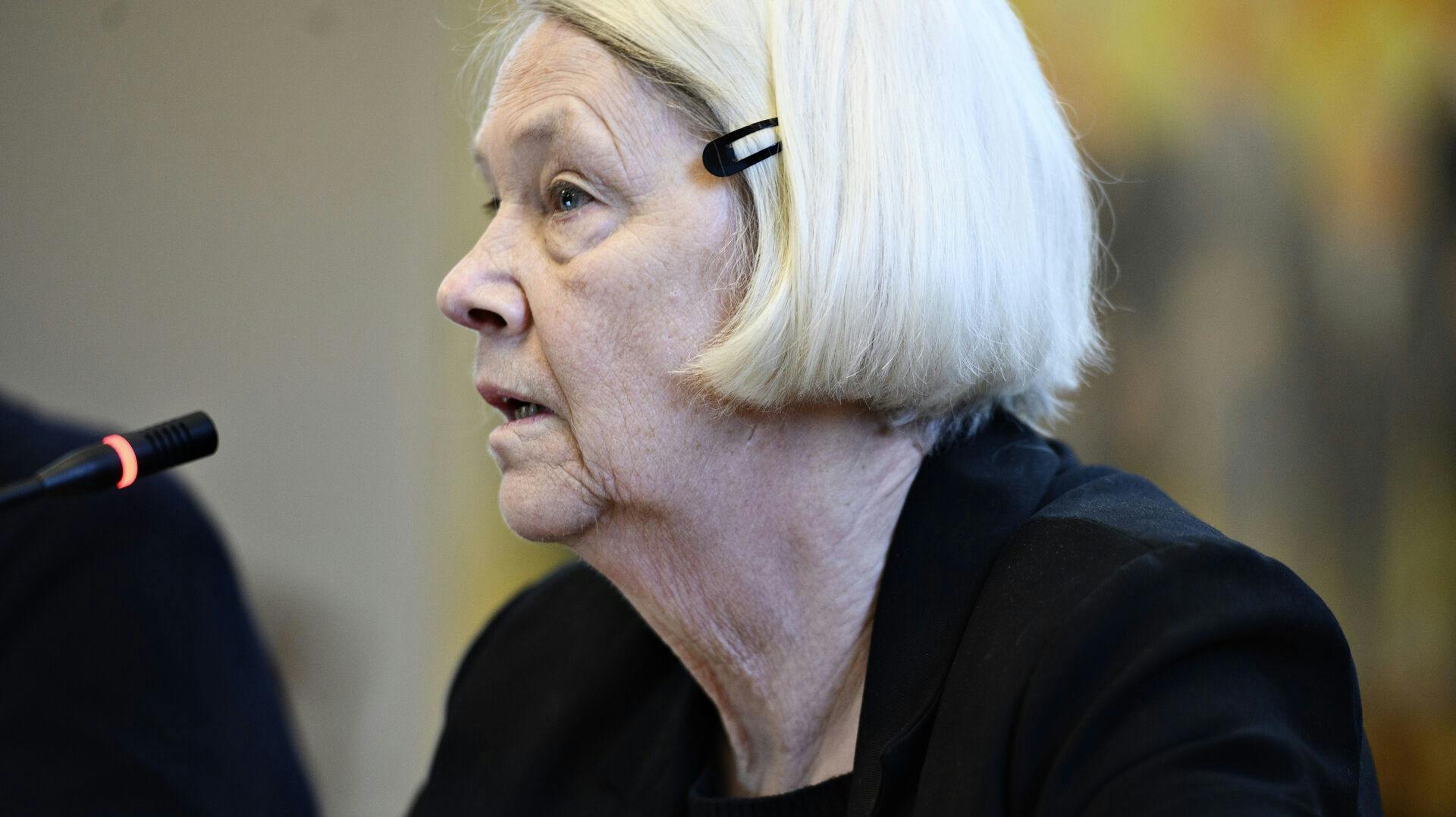 Ulla Sandbæk, tidligere medlem af både Folketinget og EU-Parlamentet, er død efter et kræftforløb. Hun blev 82 år.