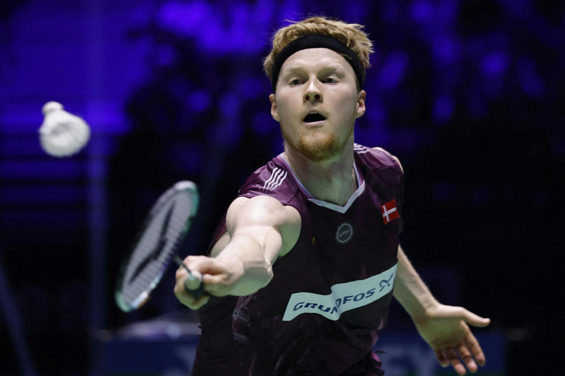 Anders Antonsen har succes på badmintonbanen - knap så meget på boligmarkedet.