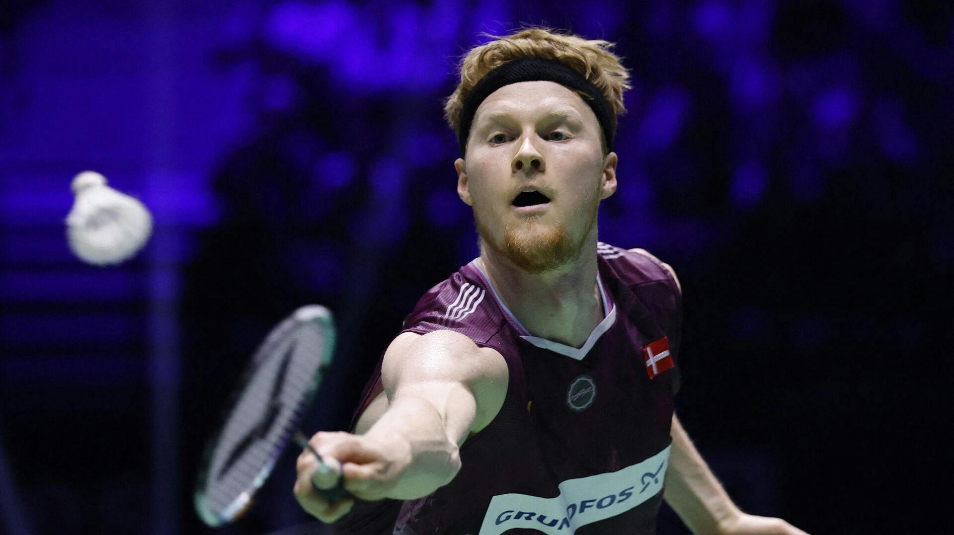 Anders Antonsen har succes på badmintonbanen - knap så meget på boligmarkedet.