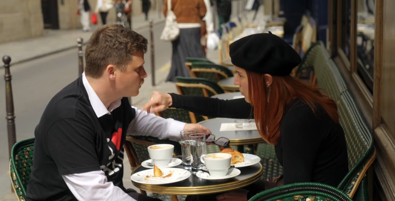Otto Olrik og Amalie Klæstrup har en særlig snak, som ikke er kommet med i "Gift ved første blik" - trods dens vigtighed.