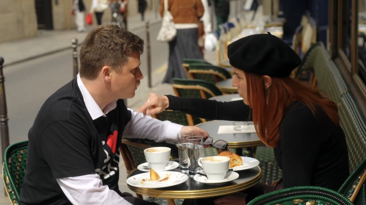 Otto Olrik og Amalie Klæstrup har en særlig snak, som ikke er kommet med i "Gift ved første blik" - trods dens vigtighed.