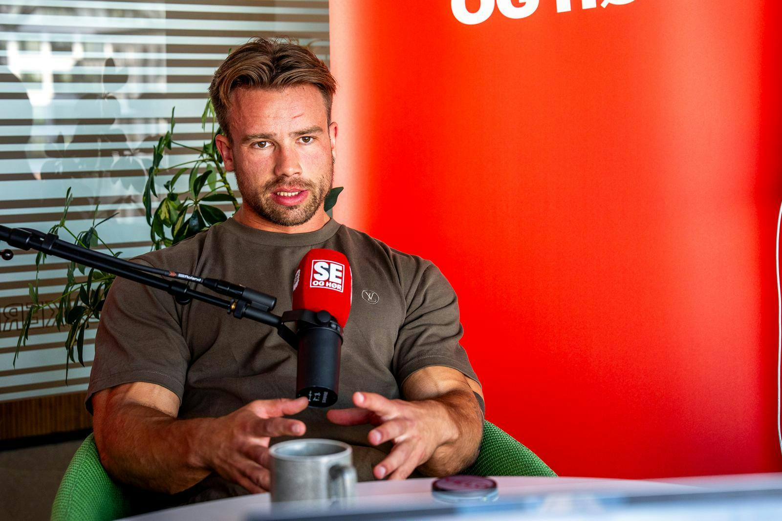 Jonas “Man-Machine” Korsgaard indrømmer åbent, at han stadig bruger steroider i sin bodybuilding-karriere og fortæller om bivirkningen med sædcellerne.