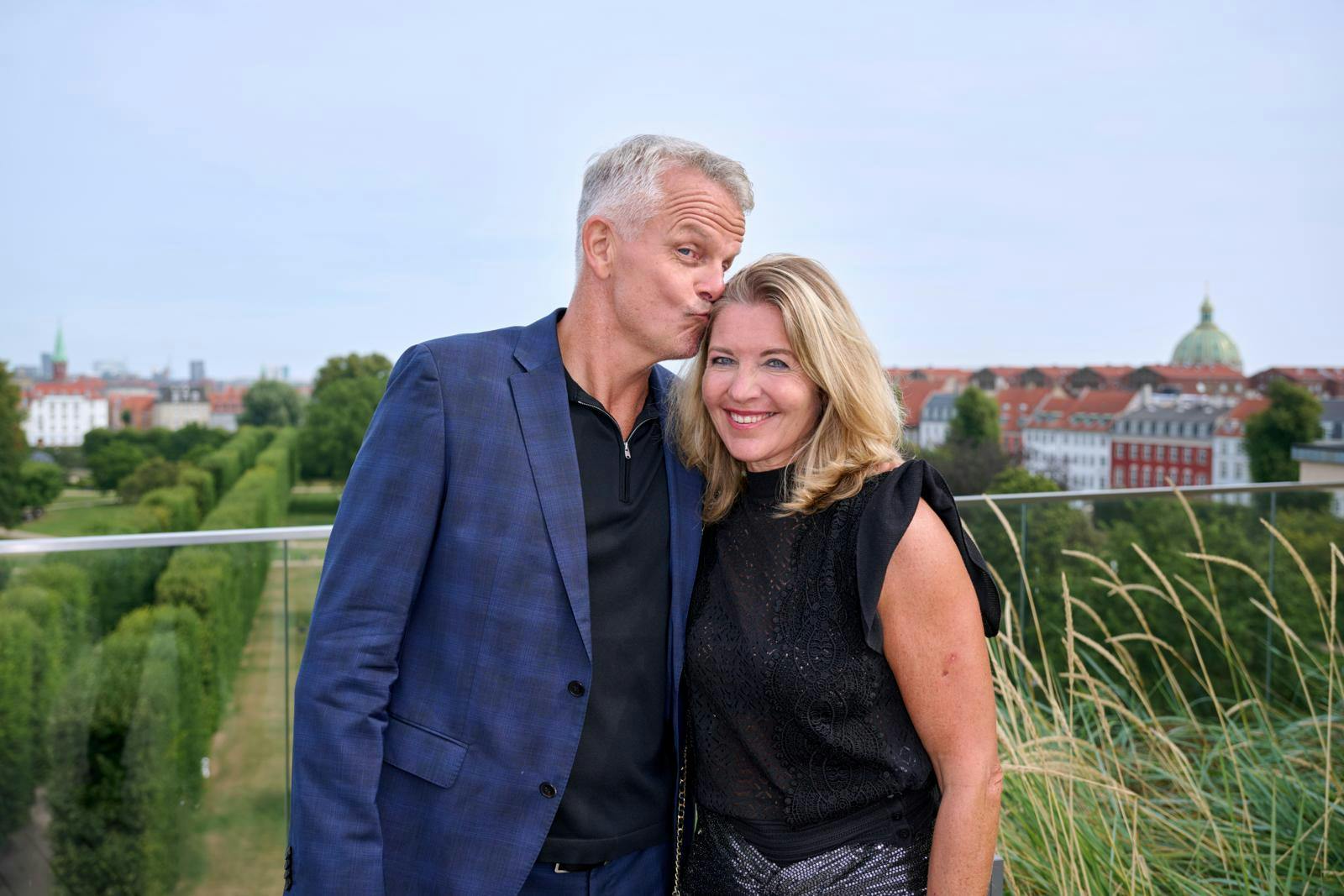 Efter 27 års ægteskab er Christine stadig Jakob Kjeldbjergs faste holdepunkt.