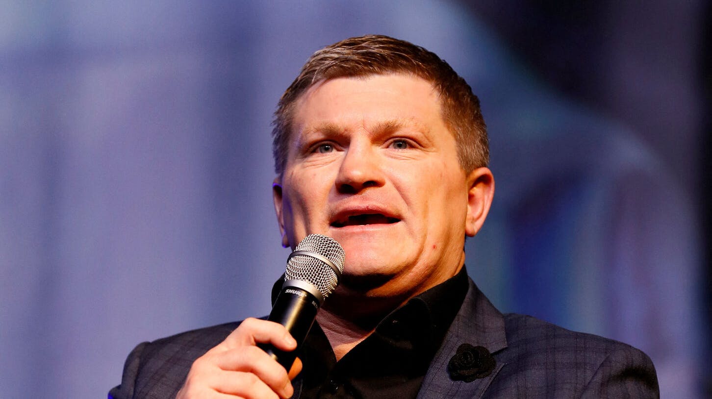 Bokseren Ricky Hatton er død kun få måneder før sit comeback.