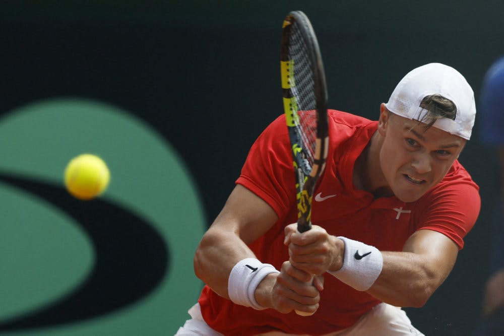 Holger Rune missede en matchbold i tredje sæt, da han søndag tabte sin Davis Cup-kamp til spanske Pedro Martinez.&nbsp;